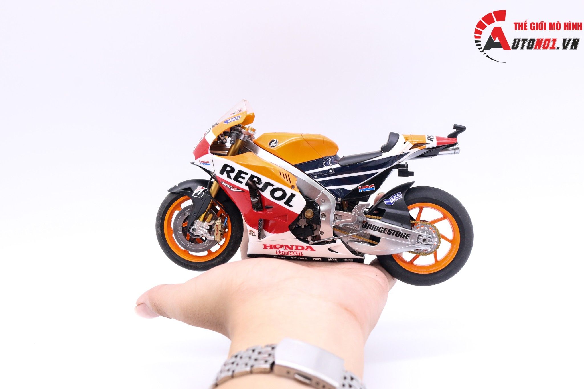  Mô hình xe Repsol Honda Rc213v 2014 1:12 Tamiya D098A 