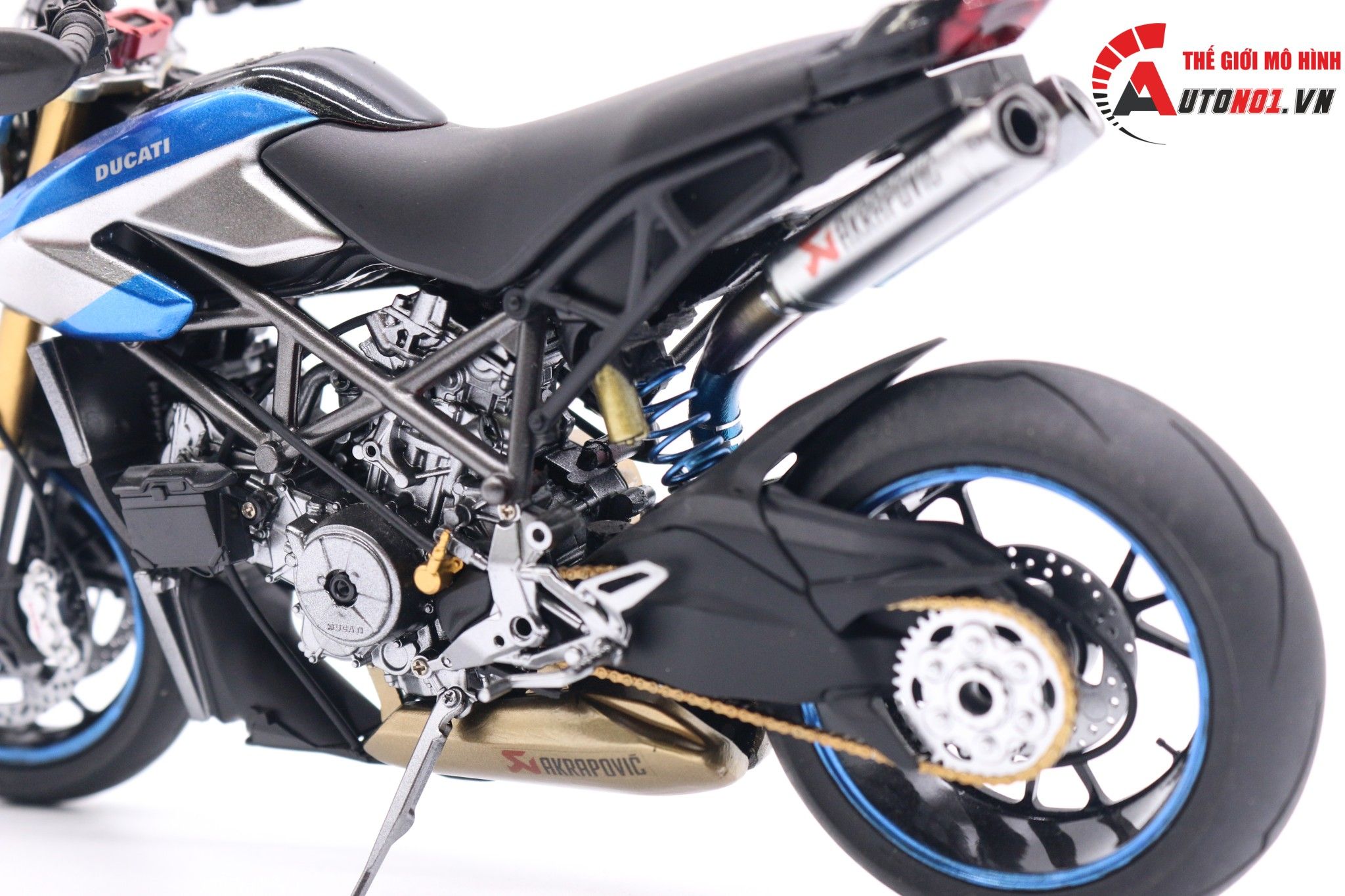  Mô hình xe cao cấp Hypermotard Custom 1:12 Tamiya D021 