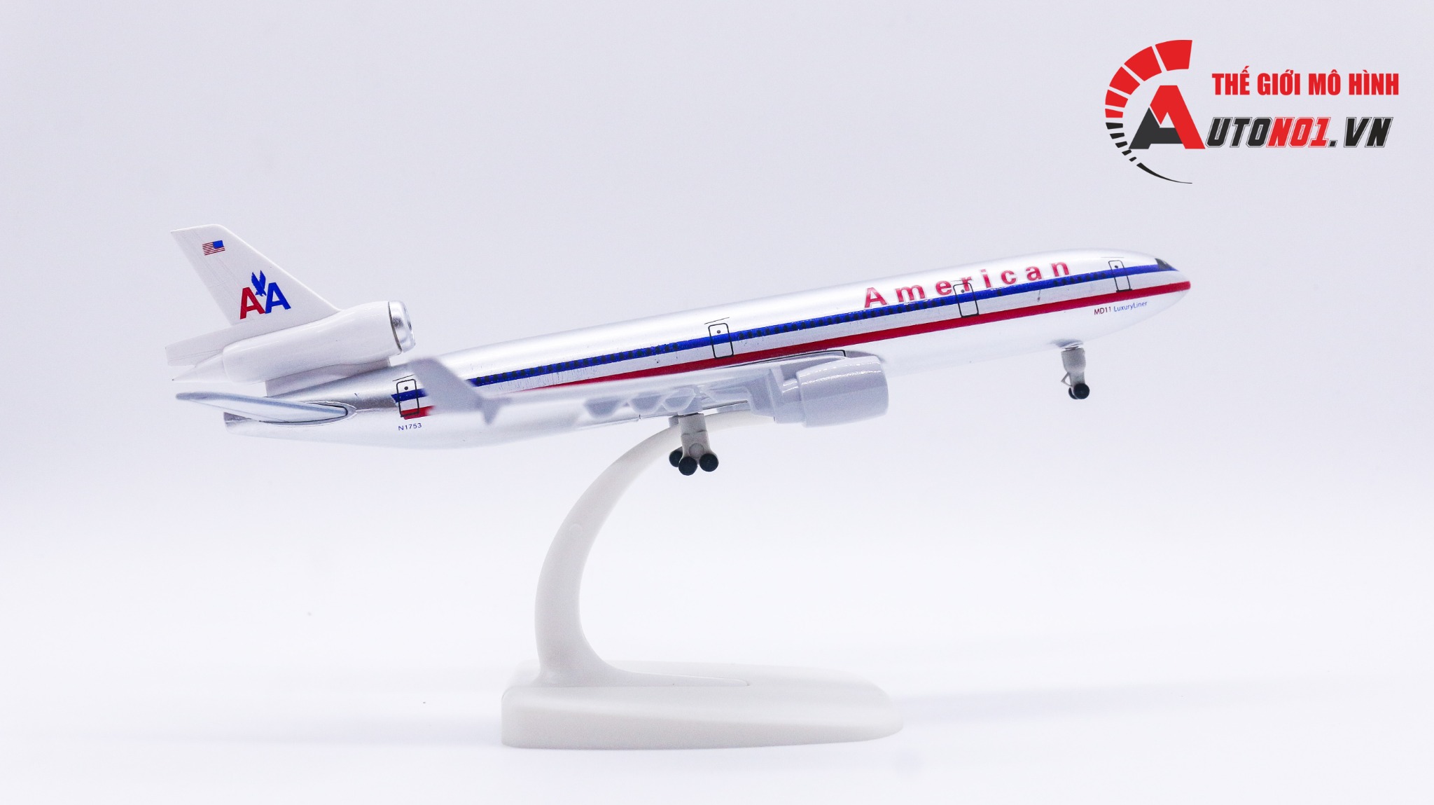  Mô hình máy bay American Airlines MD-11 20cm MB20014 