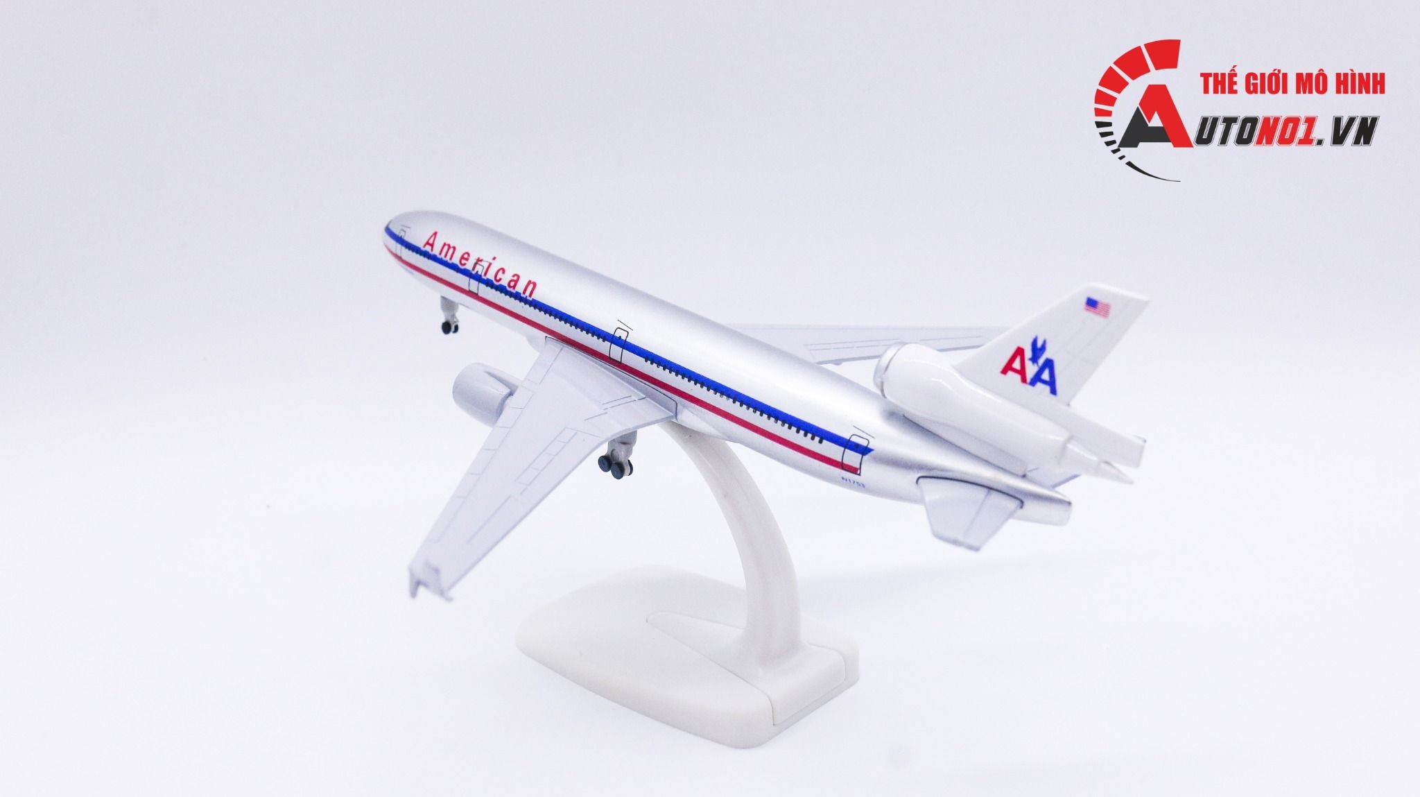  Mô hình máy bay American Airlines MD-11 20cm MB20014 