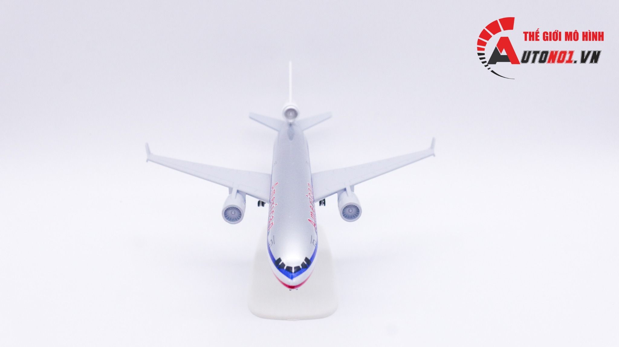  Mô hình máy bay American Airlines MD-11 20cm MB20014 