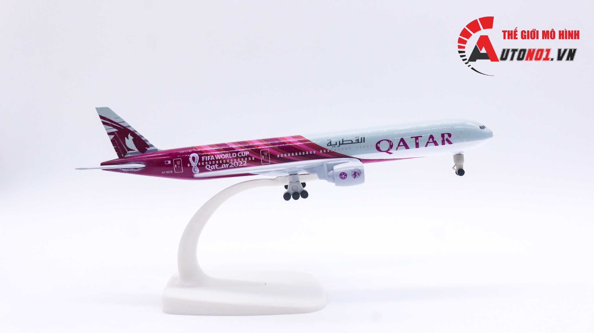  Mô hình máy bay Fifa World Cup Qatar 2022 Boeing B777 20cm MB20032 