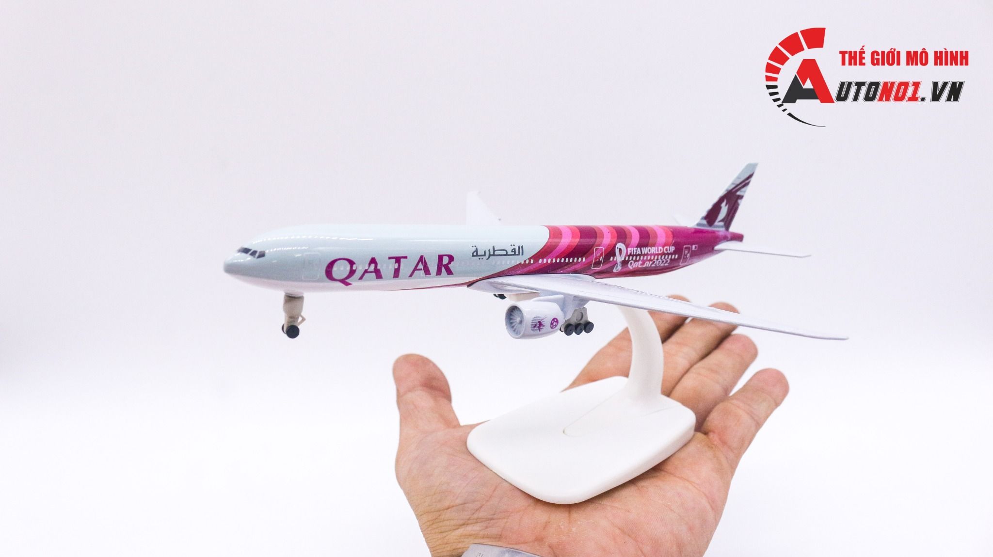  Mô hình máy bay Fifa World Cup Qatar 2022 Boeing B777 20cm MB20032 