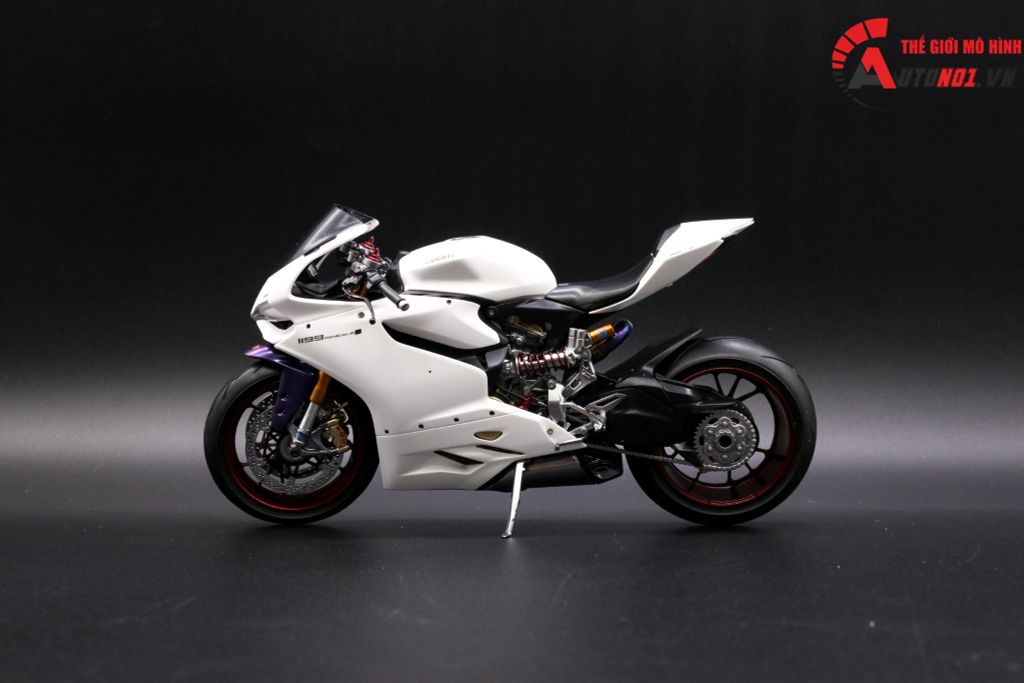 MÔ HÌNH SIÊU XE DUCATI 1199 PANIGALE WHITE PEARL 1:12 TAMIYA D059