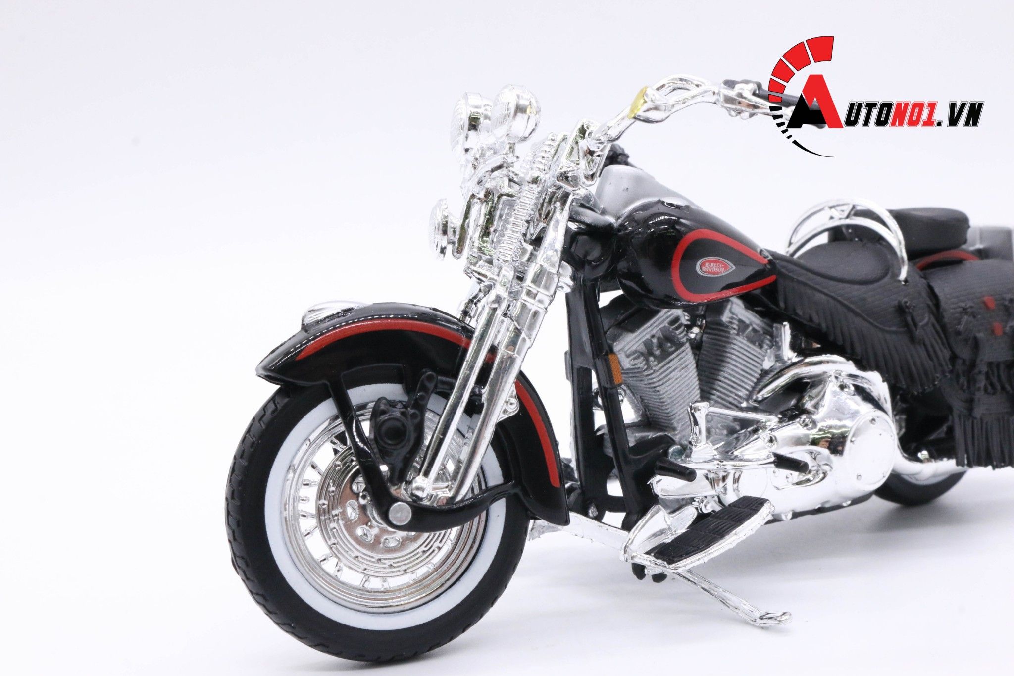  Mô hình xe Harley Davison 1998 FLSTS HERITAGE SPRINGER 1:18 Maisto MT18031 