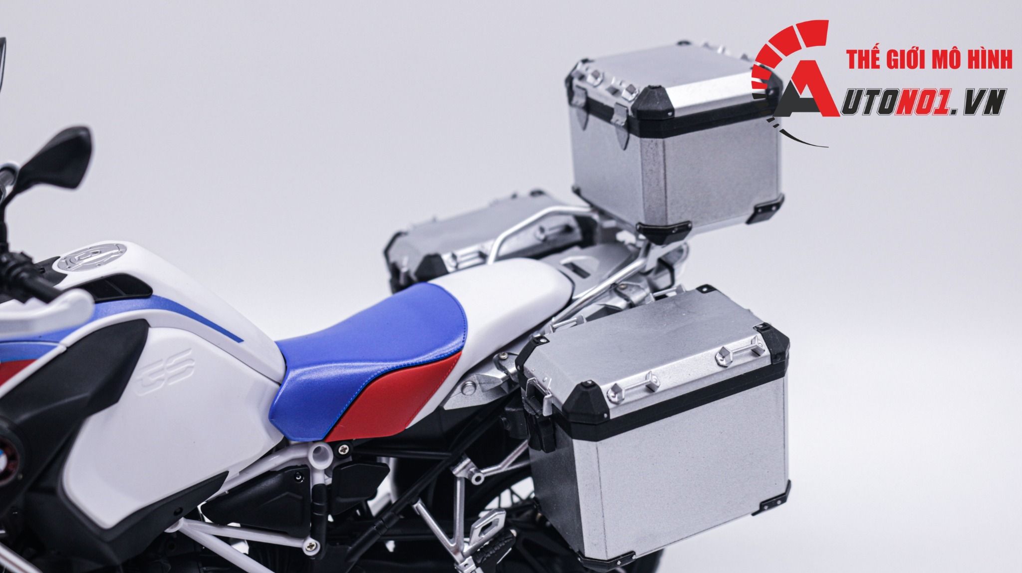  Mô hình 3 thùng moto BMW R 1250 GS ADV Meng đã sơn tỉ lệ 1:9 MT066E 