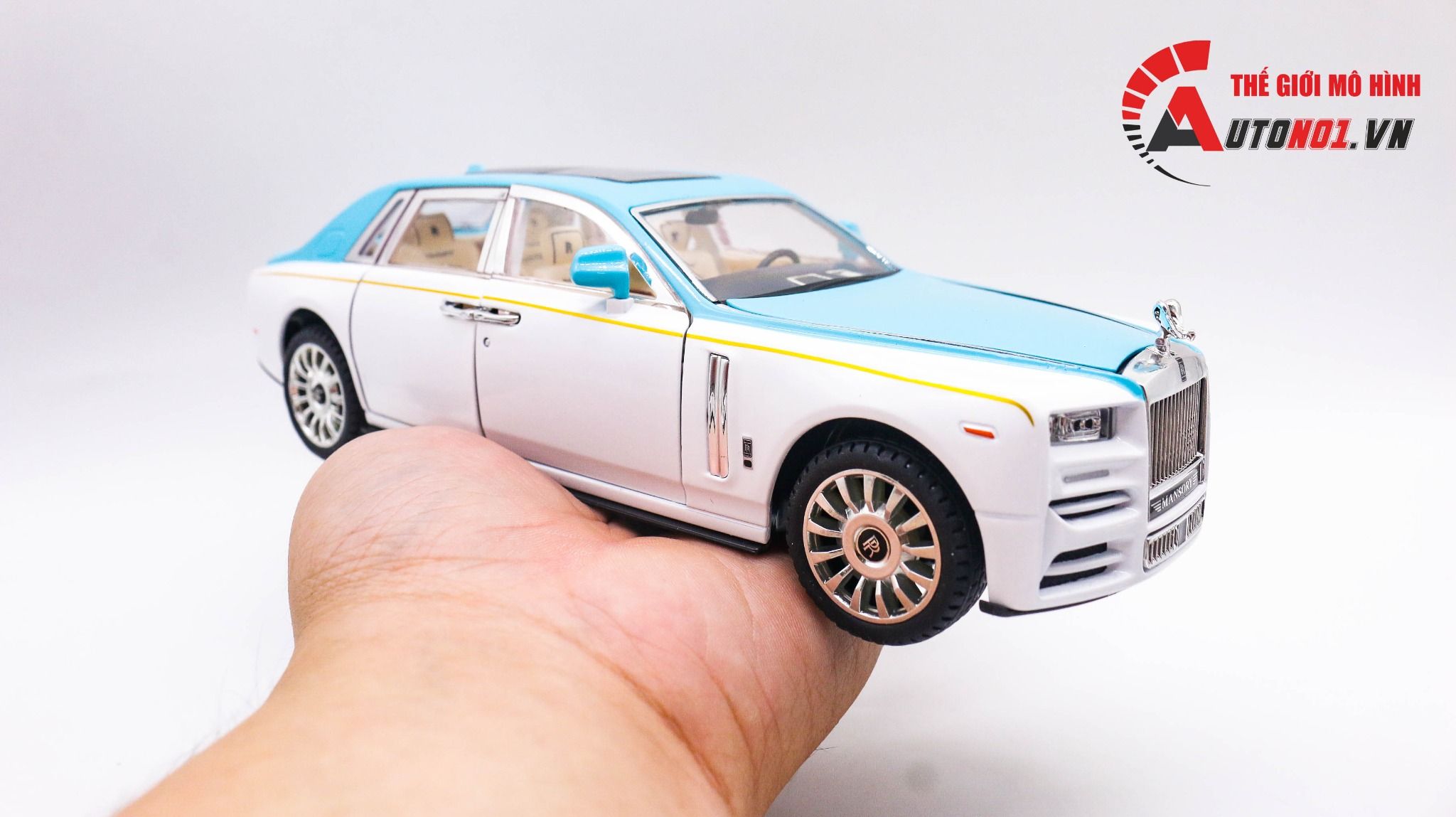  Mô hình xe Roll Royce Phantom VIII Mansory đánh lái được full open 1:24 Miniauto DC24101 7878 