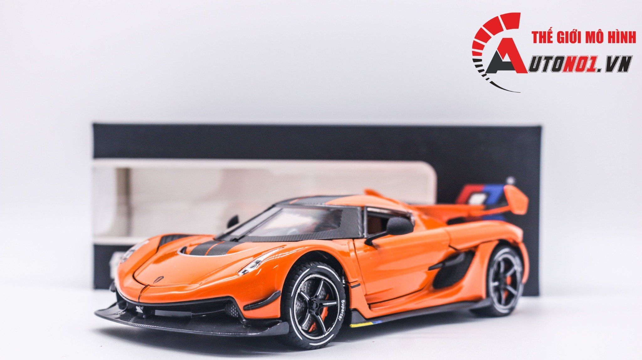  Mô hình xe Koenigsegg Jesko tỉ lệ 1:24 full open có đèn - âm thanh Chezhi OT291 