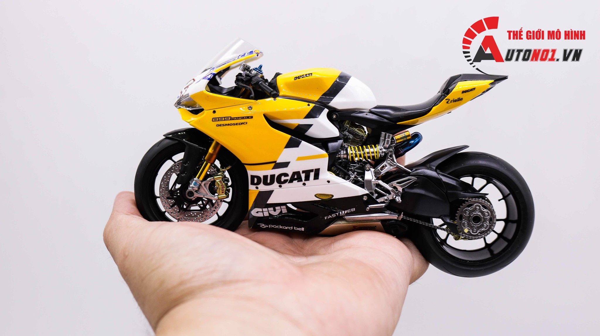  Mô hình xe cao cấp Ducati 899 Panigale Yellow Tỉ Lệ 1:12 Tamiya D127 