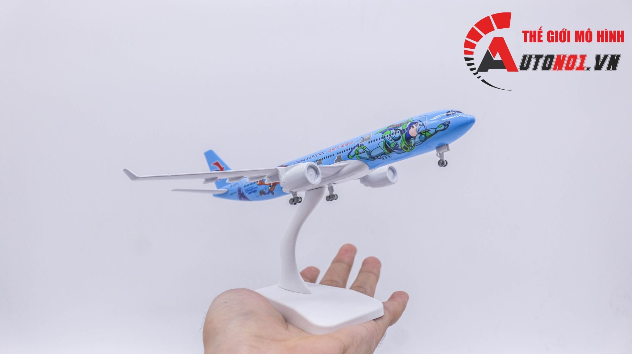  Mô hình máy bay China Eastern Buzz & Woody Airbus A330 kích thước 20cm MB20095 