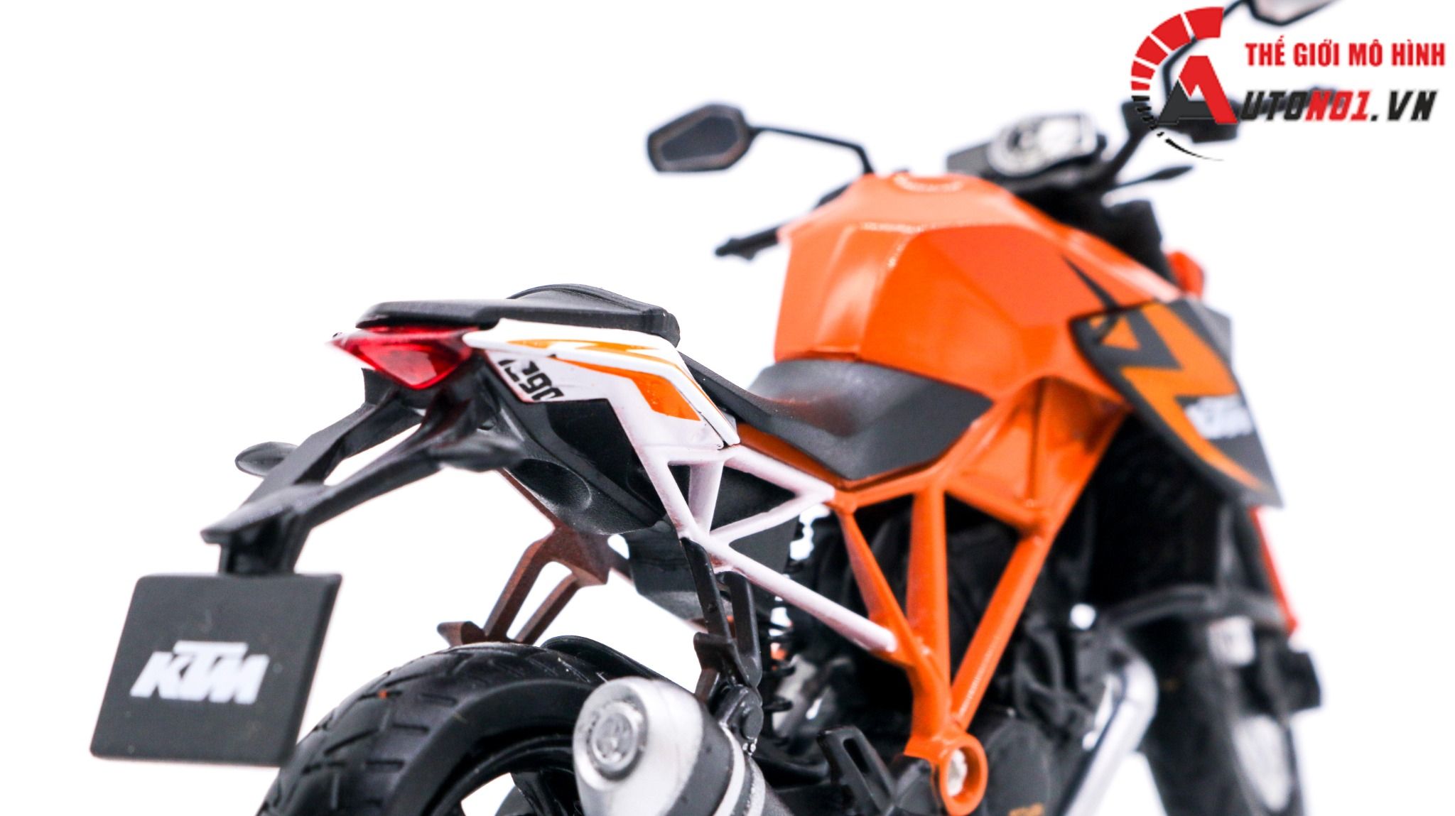  Mô hình xe Ktm 1290 super duke r orange 1:18 Welly 7866 