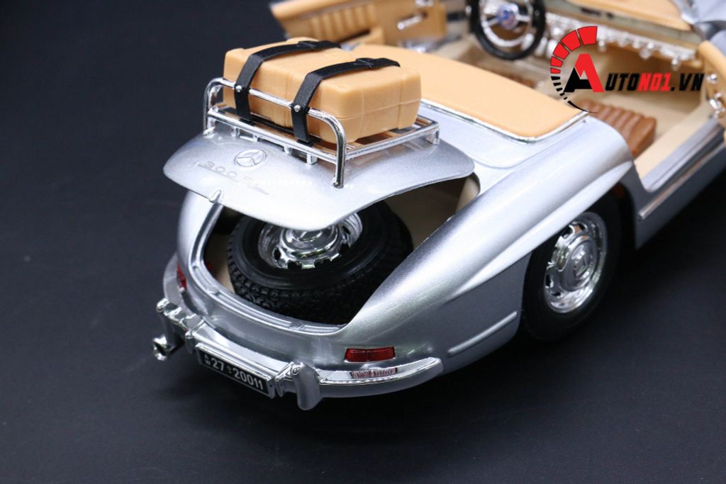 MÔ HÌNH MERCEDES BENZ 300 SL 1954 SILVER COLLEGIONE 1:18 BURAGO 3664