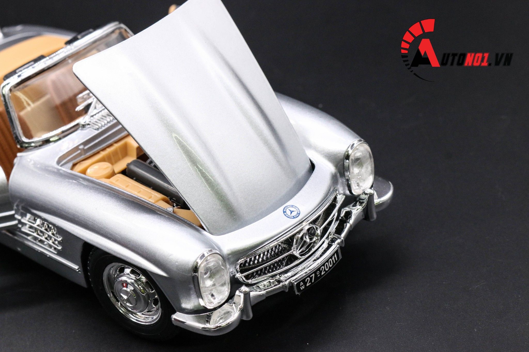  Mô hình Mercedes Benz 300 Sl Touring 1957 Silver Collegione 1:18 Bburago 3665 