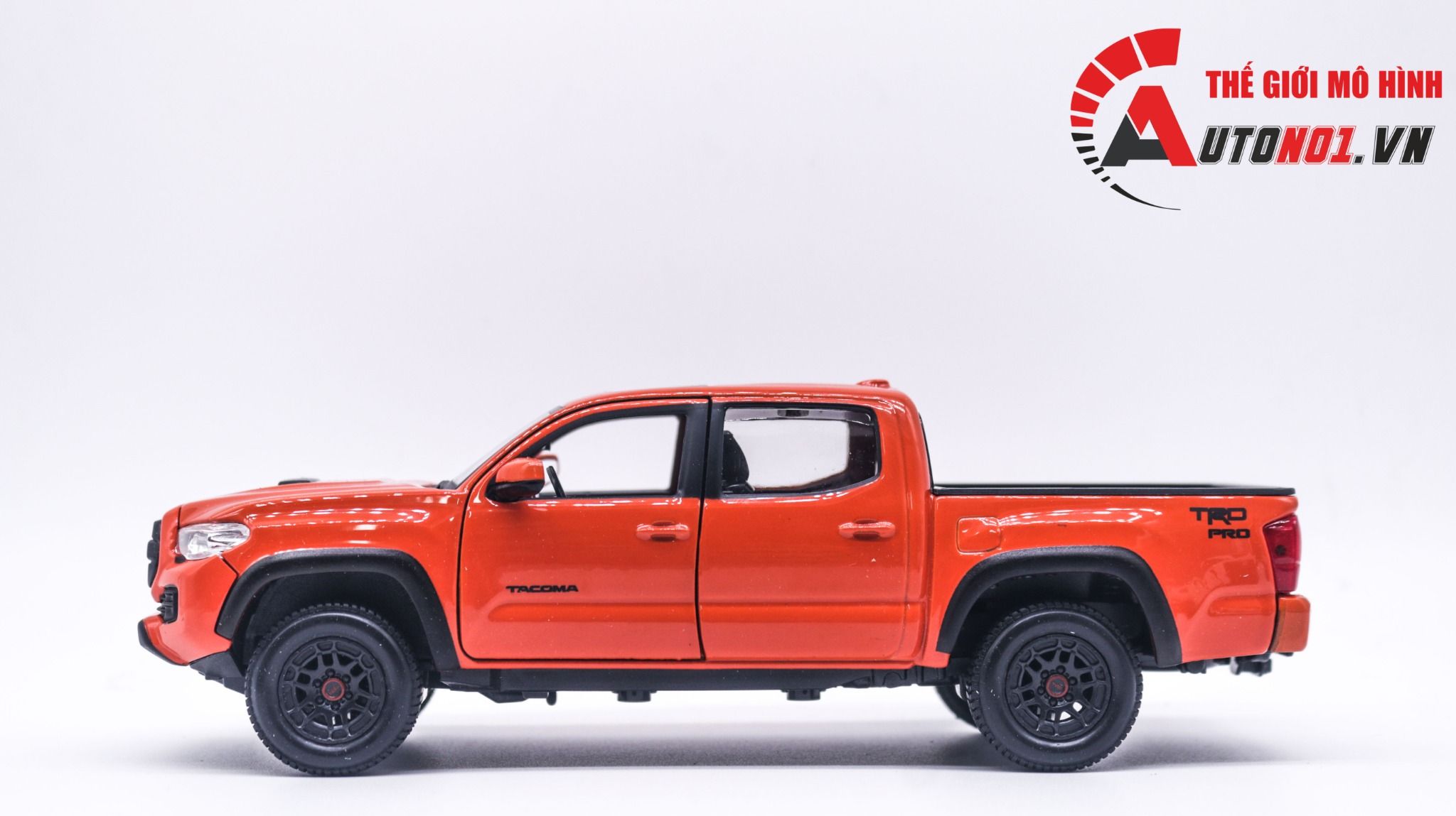  Mô hình xe Toyota Tacoma TRD Pro 2023 tỉ lệ 1:27 Maisto 32910 OT343 