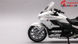  Mô hình xe Honda Goldwing white 2020 1:18 Welly 7867 