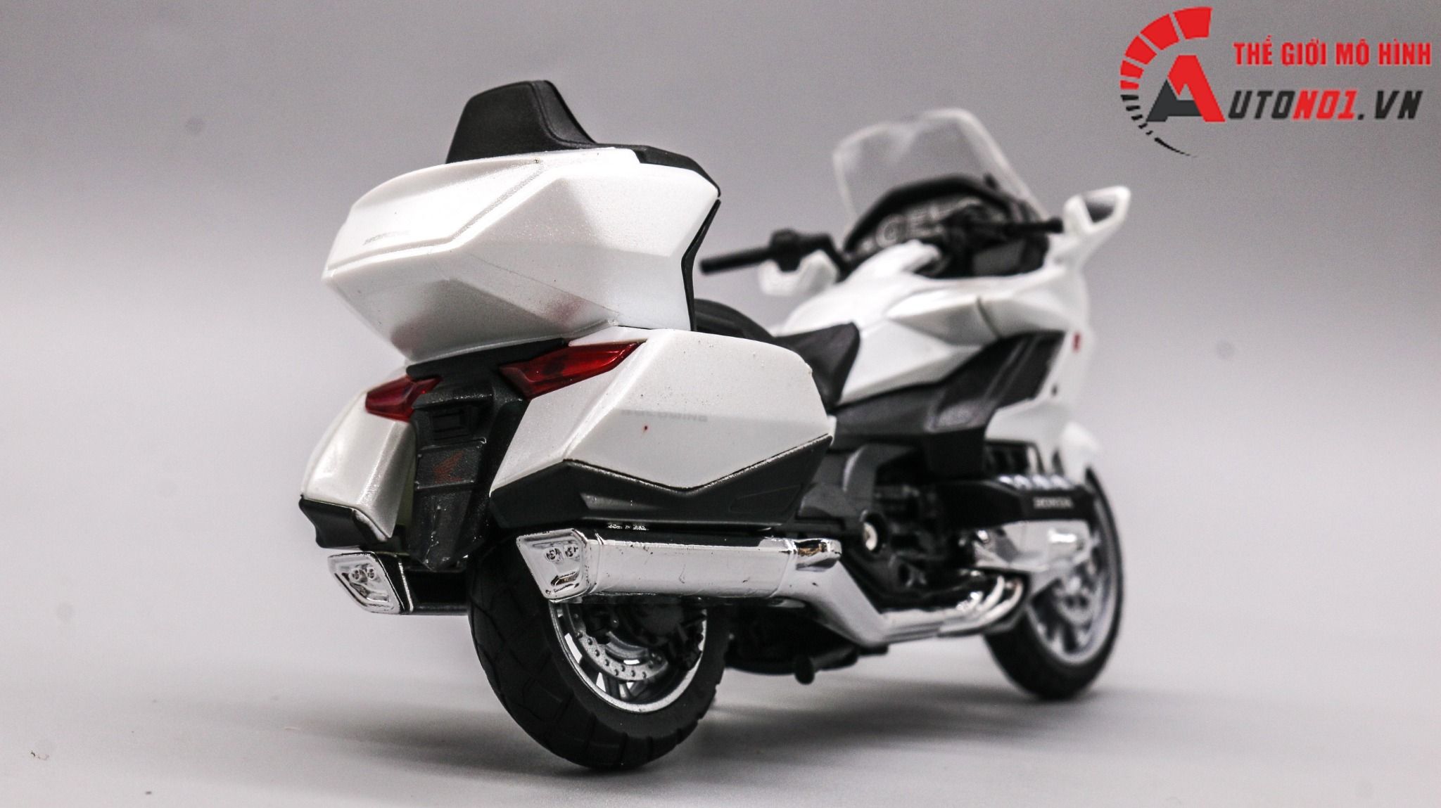  Mô hình xe Honda Goldwing white 2020 1:18 Welly 7867 