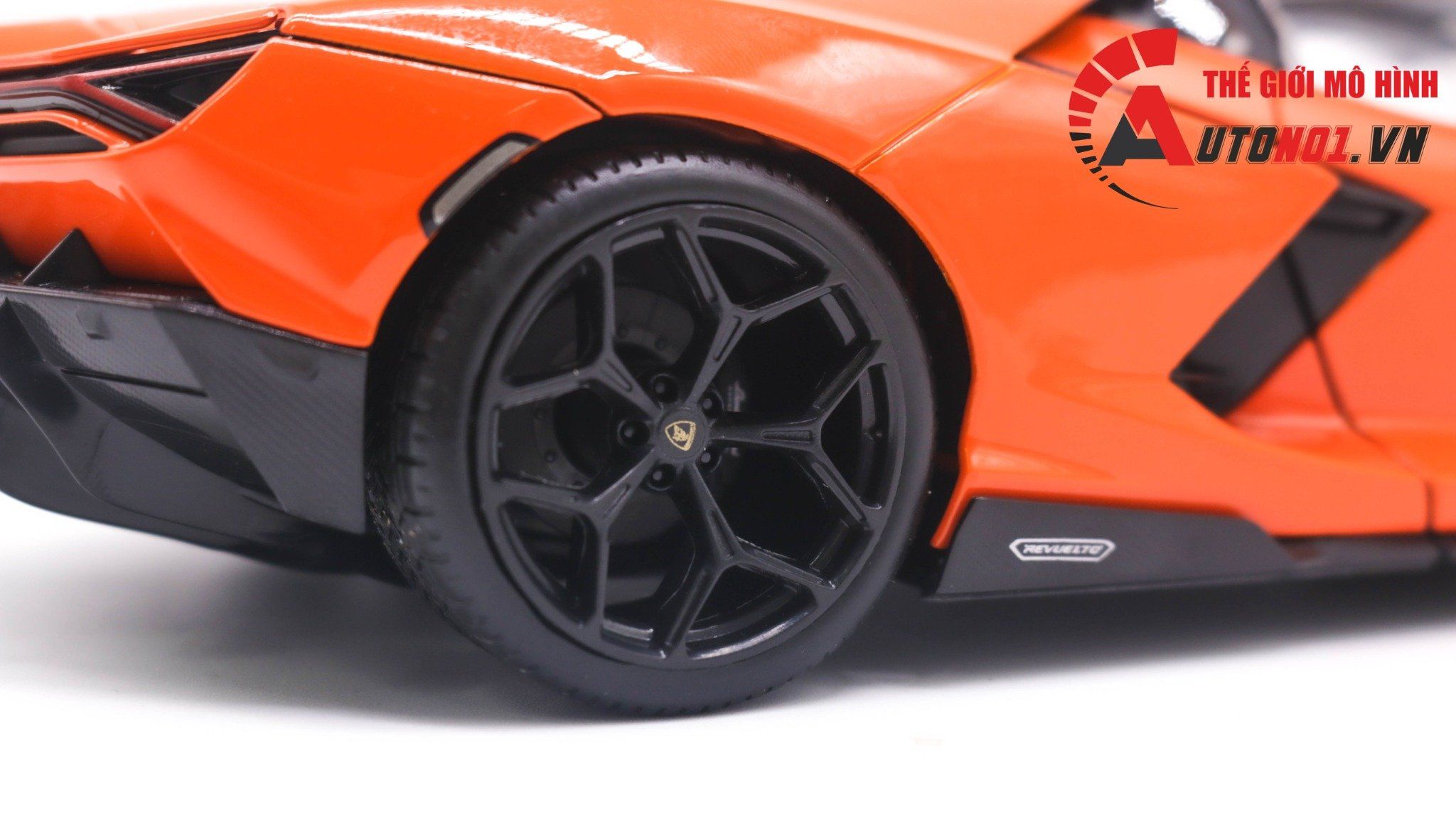  Mô hình xe Lamborghini Revuelto Hybrid year 2023 orange 1:18 Maisto OT342 