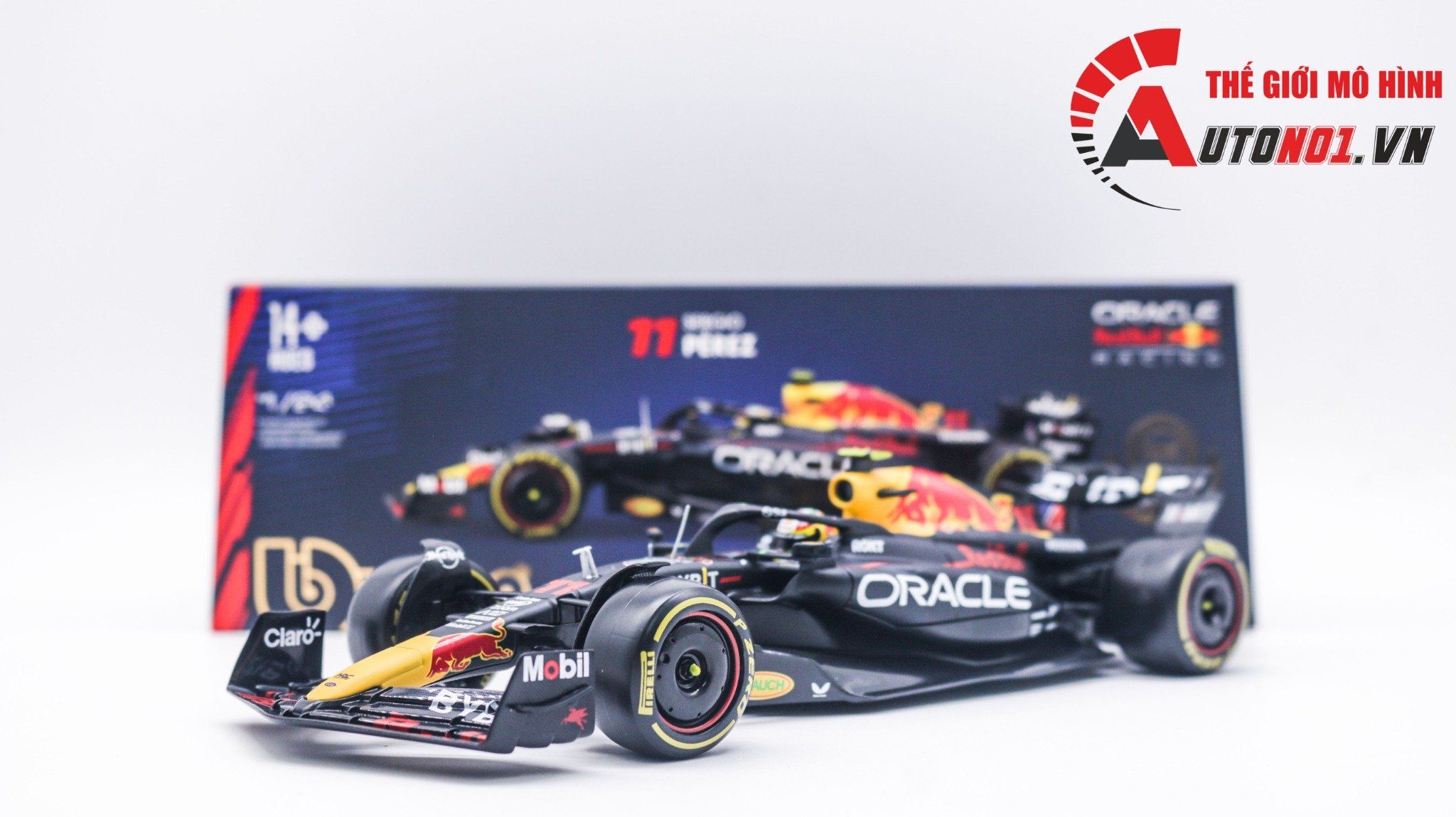  Mô hình xe đua F1 Redbull GP 2023 RB19 hộp mica có figure tỉ lệ 1:24 Bburago OT348 