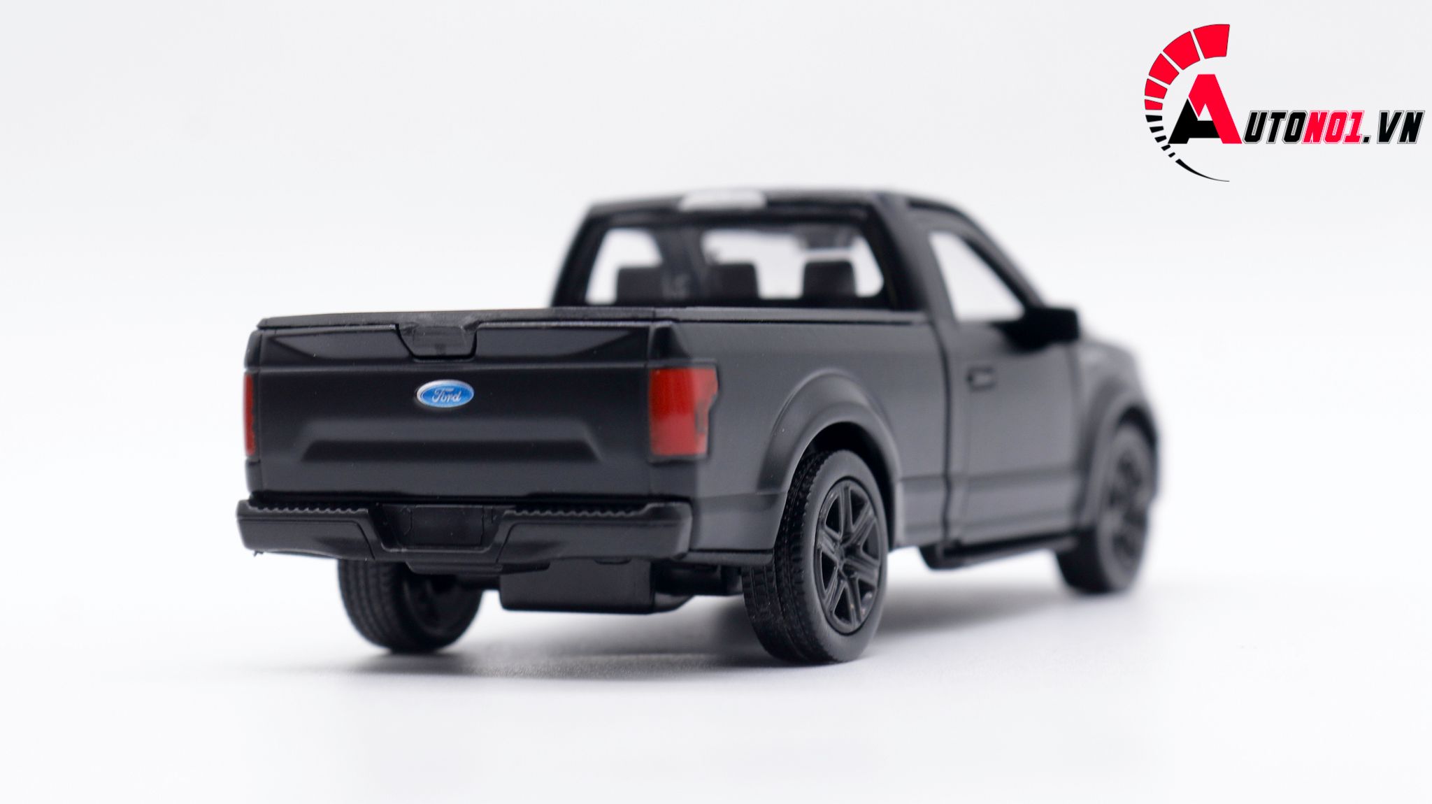  Mô hình xe Ford F-150 Black 1:36 Scale Model 7590 