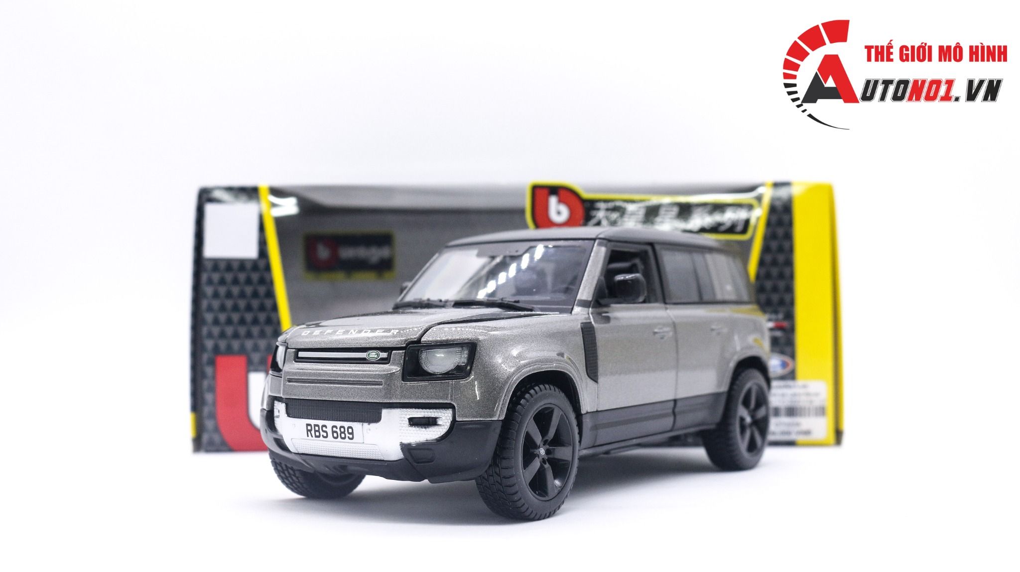  Mô hình xe Land Rover Defender 110 2022 mở được 2 cửa tỉ lệ 1:25 Bburago OT022 