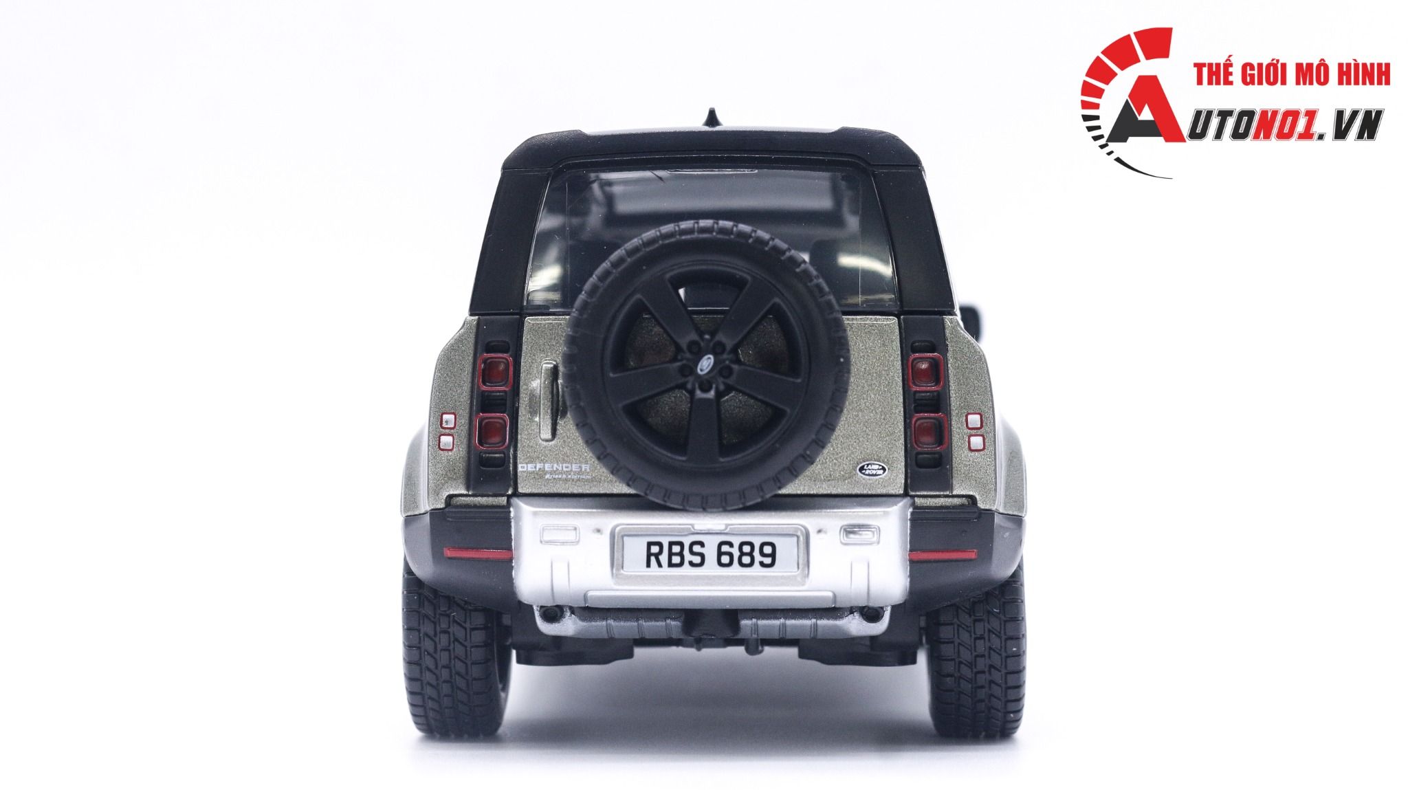  Mô hình xe Land Rover Defender 110 2022 mở được 2 cửa tỉ lệ 1:25 Bburago OT022 