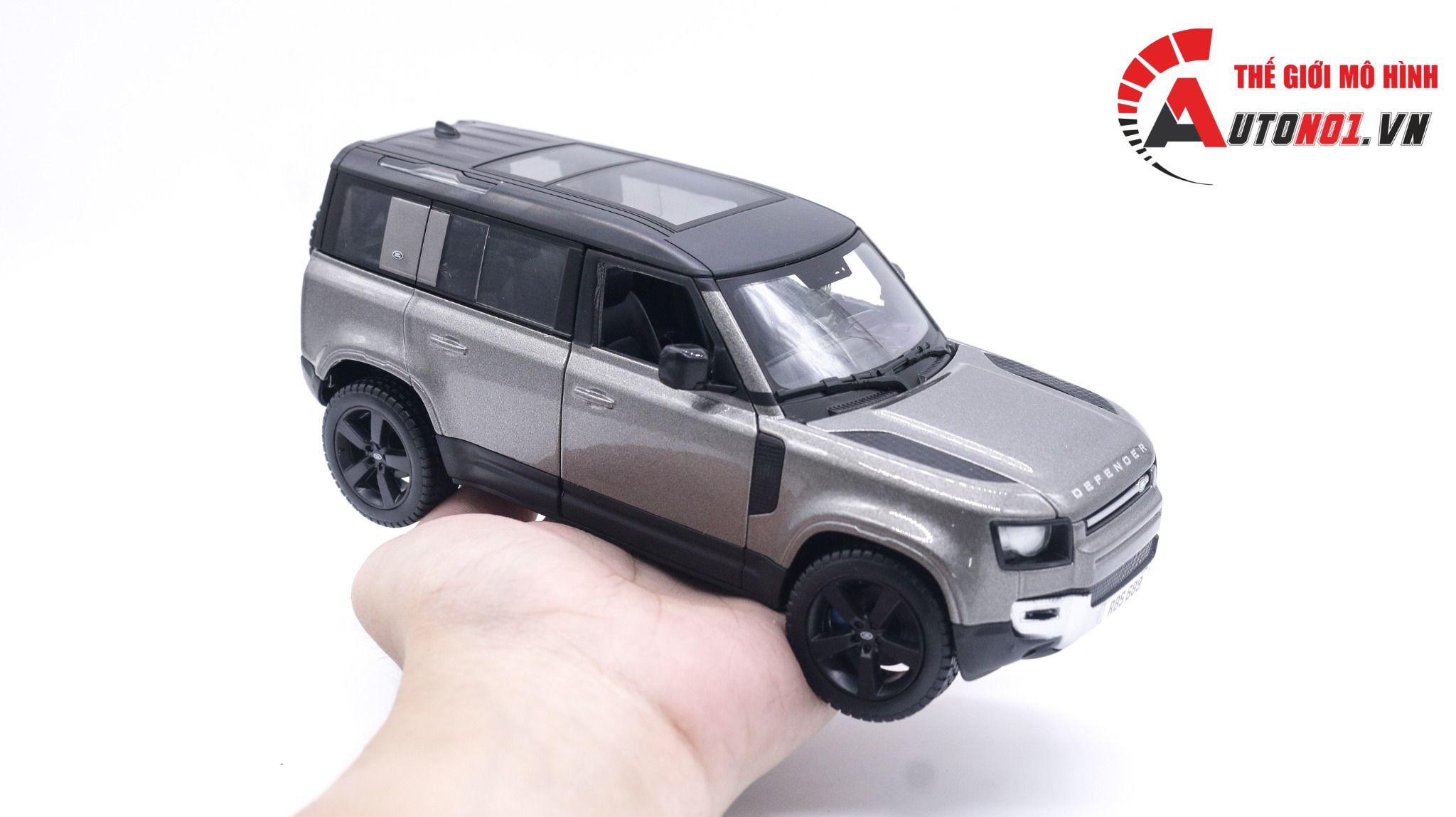  Mô hình xe Land Rover Defender 110 2022 mở được 2 cửa tỉ lệ 1:25 Bburago OT022 