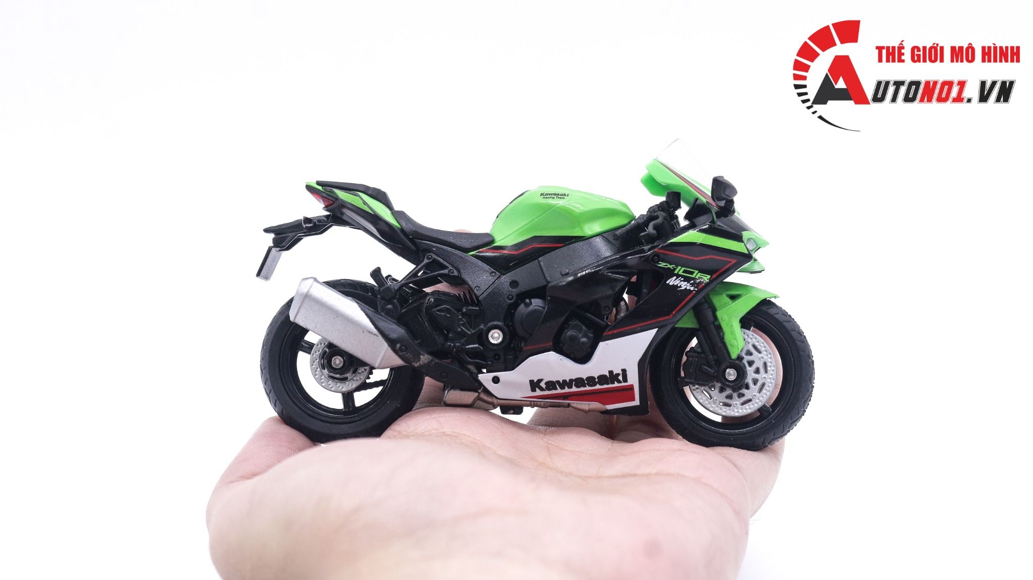  Mô hình xe Kawasaki Ninja ZX10-R 2021 green tỉ lệ 1:18 Welly MT005 