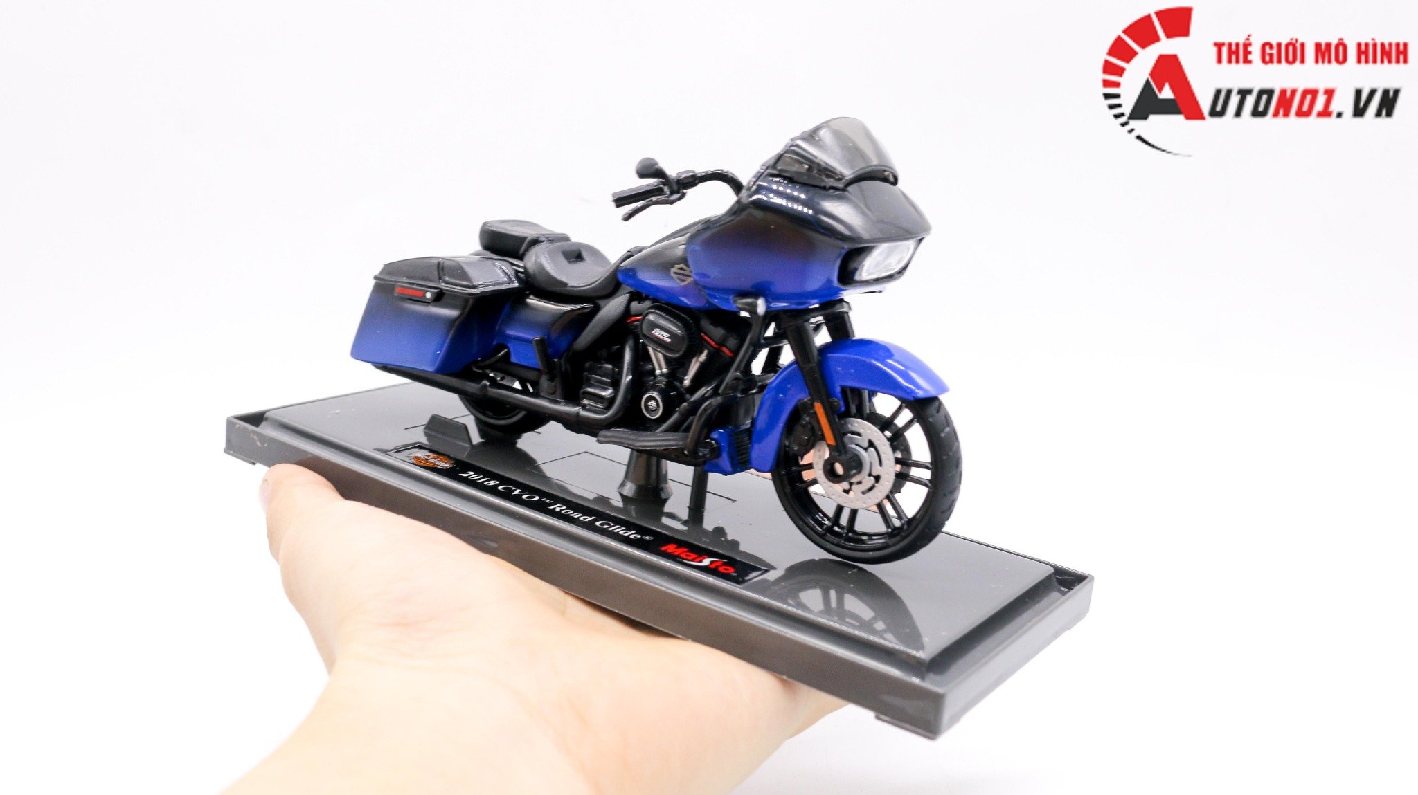 MÔ HÌNH HARLEY DAVIDSON 2018 CVO ROAD GLIDE BLUE 1:18 MAISTO 7861