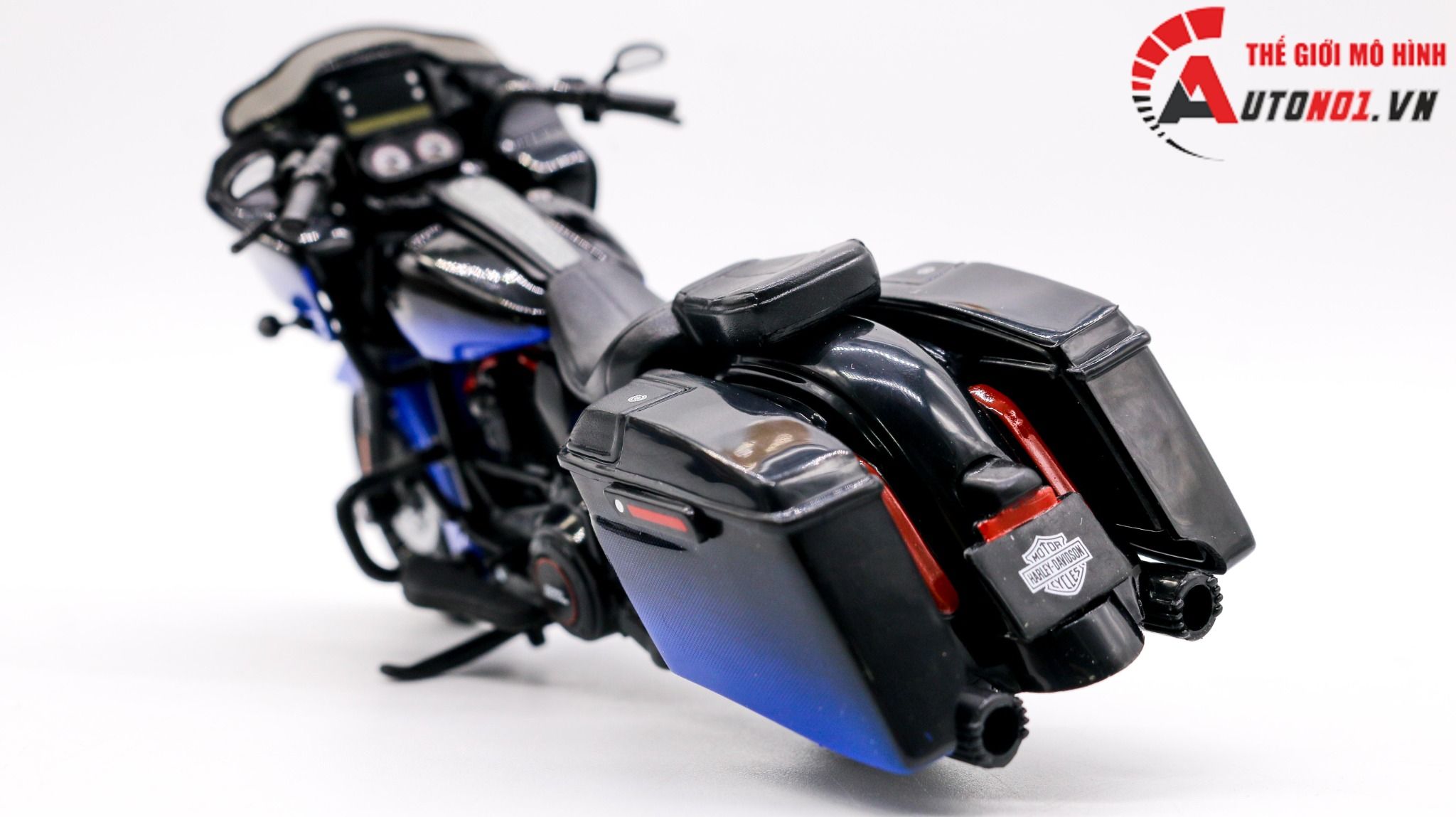  Mô hình Harley Davidson 2018 CVO Road Glide blue 1:18 Maisto 7373J 