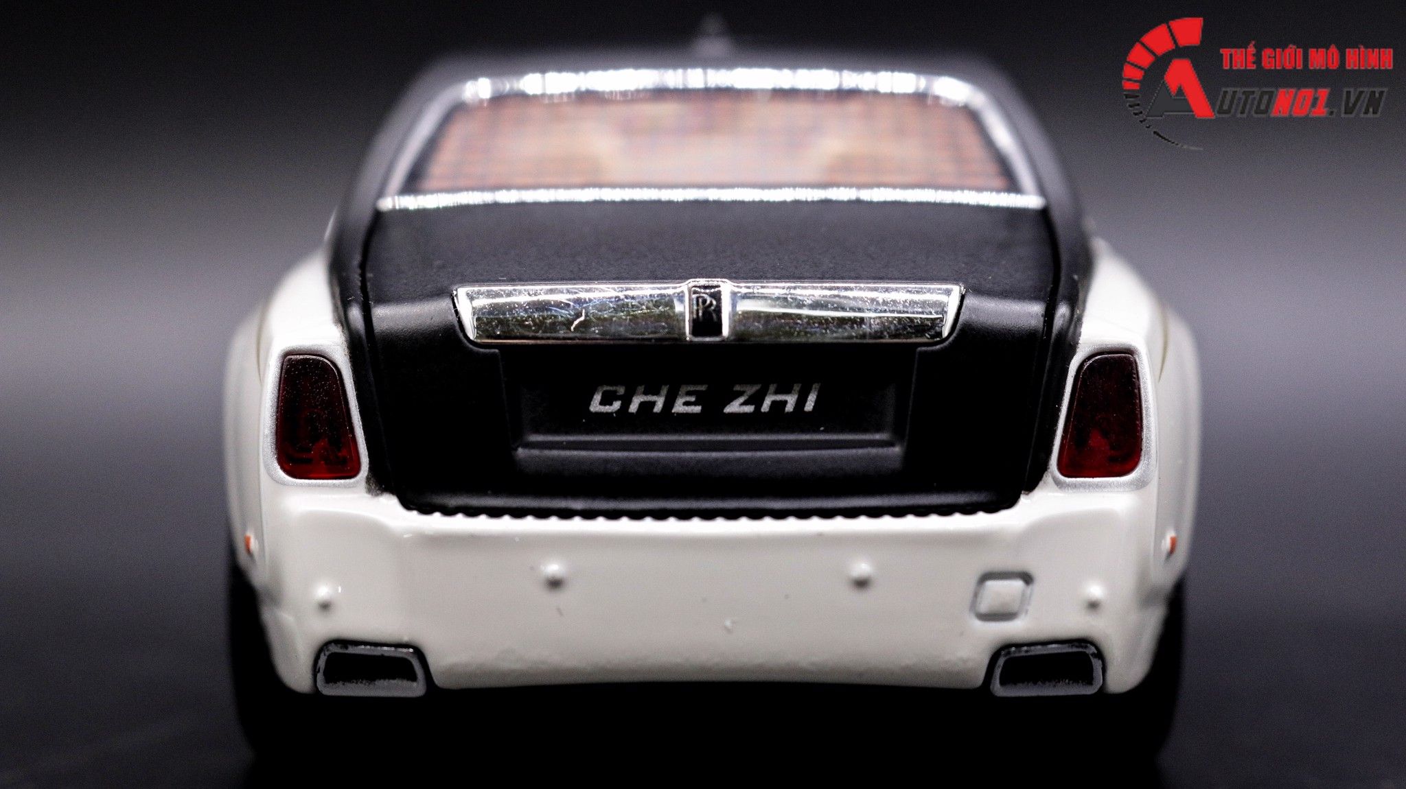  Mô hình xe Rolls Royce Phantom Trần Xe Bầu Trời Sao full open 1:24 Chezhi 7320 