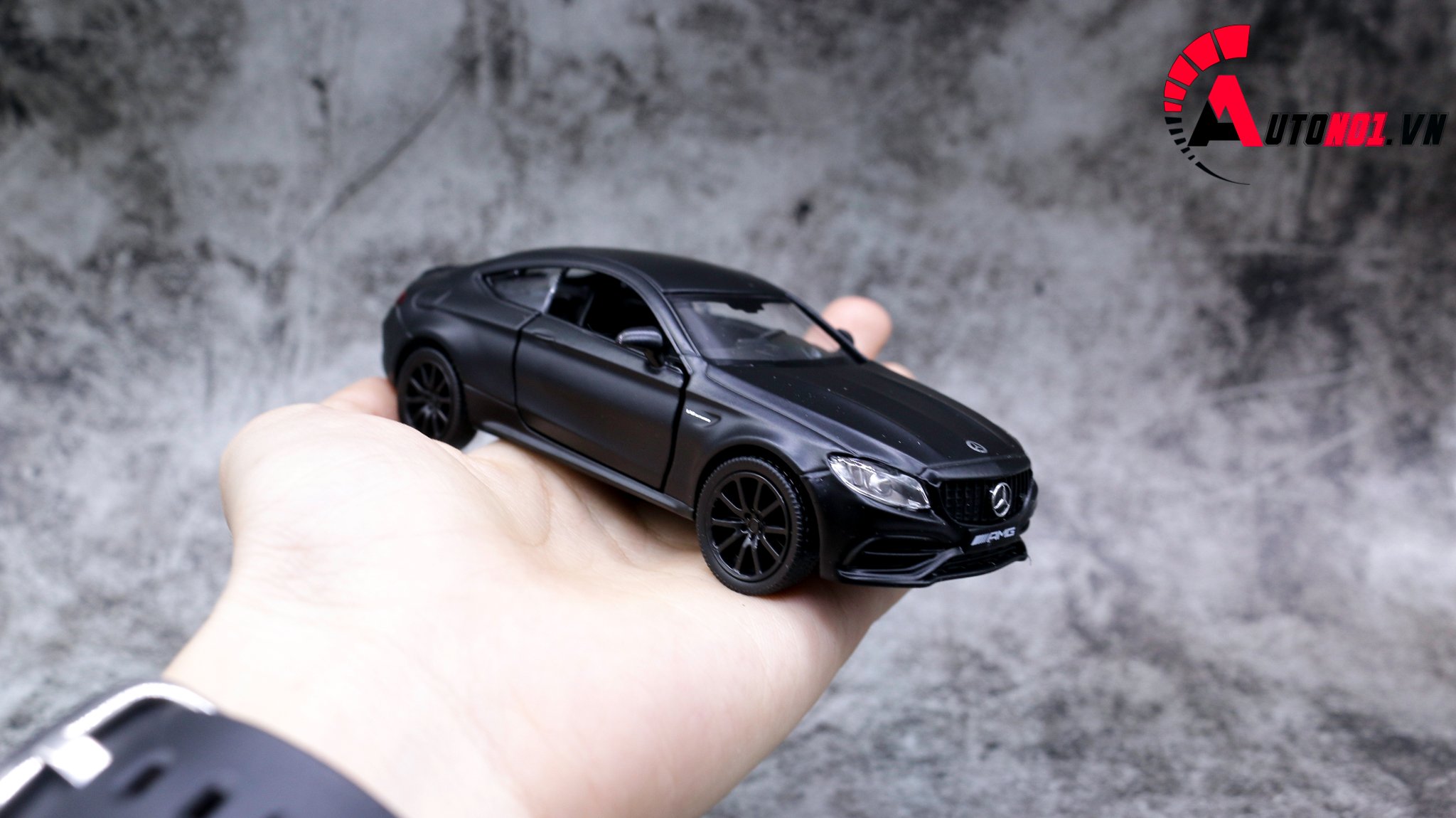  Mô hình xe Mercedes Benz C63s Amg Coupe Black 1:36 Scale Model 7589 