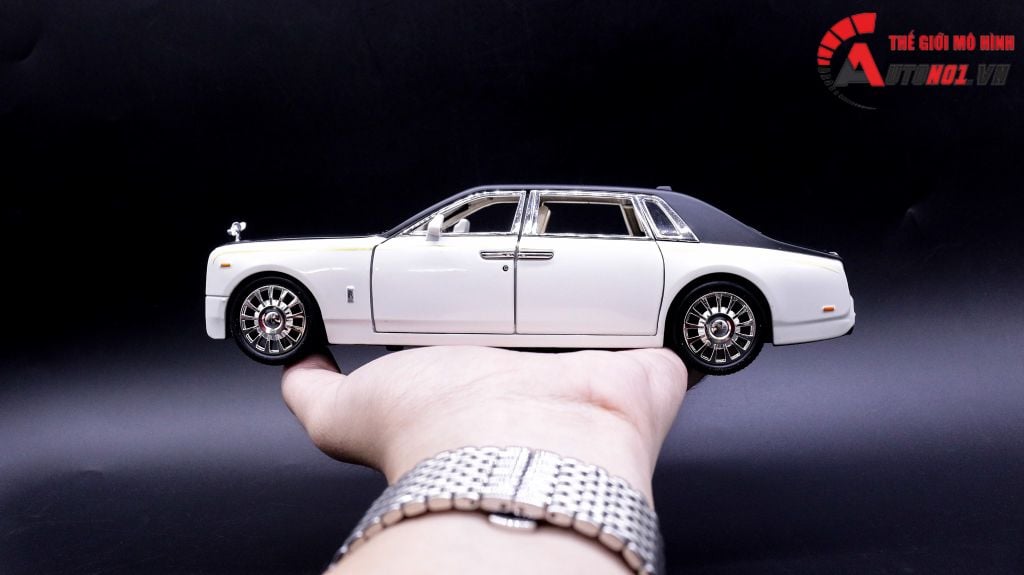 Mô hình xe Rolls Royce Phantom trần xe bầu trời sao tỉ lệ 1:24 Chezhi 7320