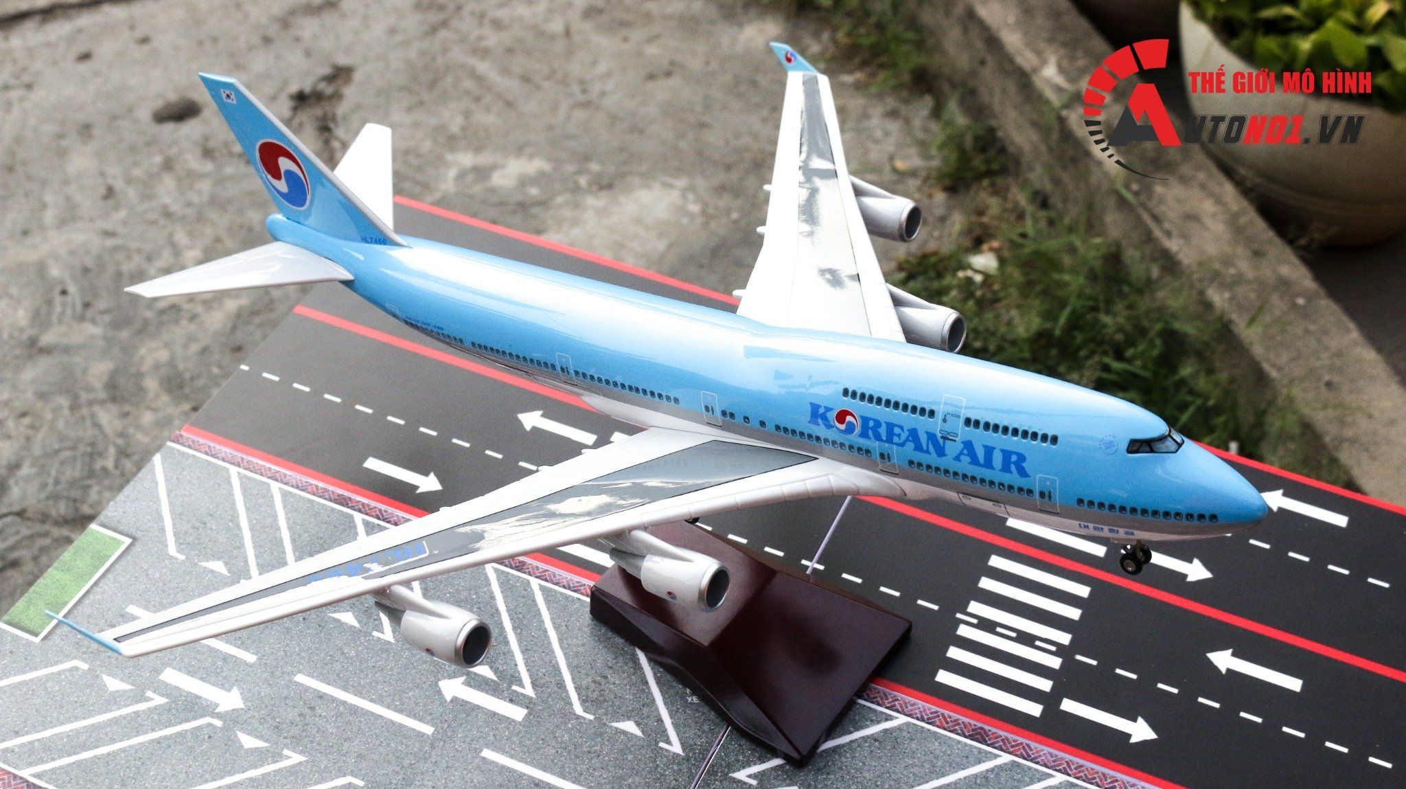  Mô hình máy bay Korean Air Boeing B747 47cm 1:130 có đèn led tự động theo tiếng vỗ tay hoặc chạm MB47009 