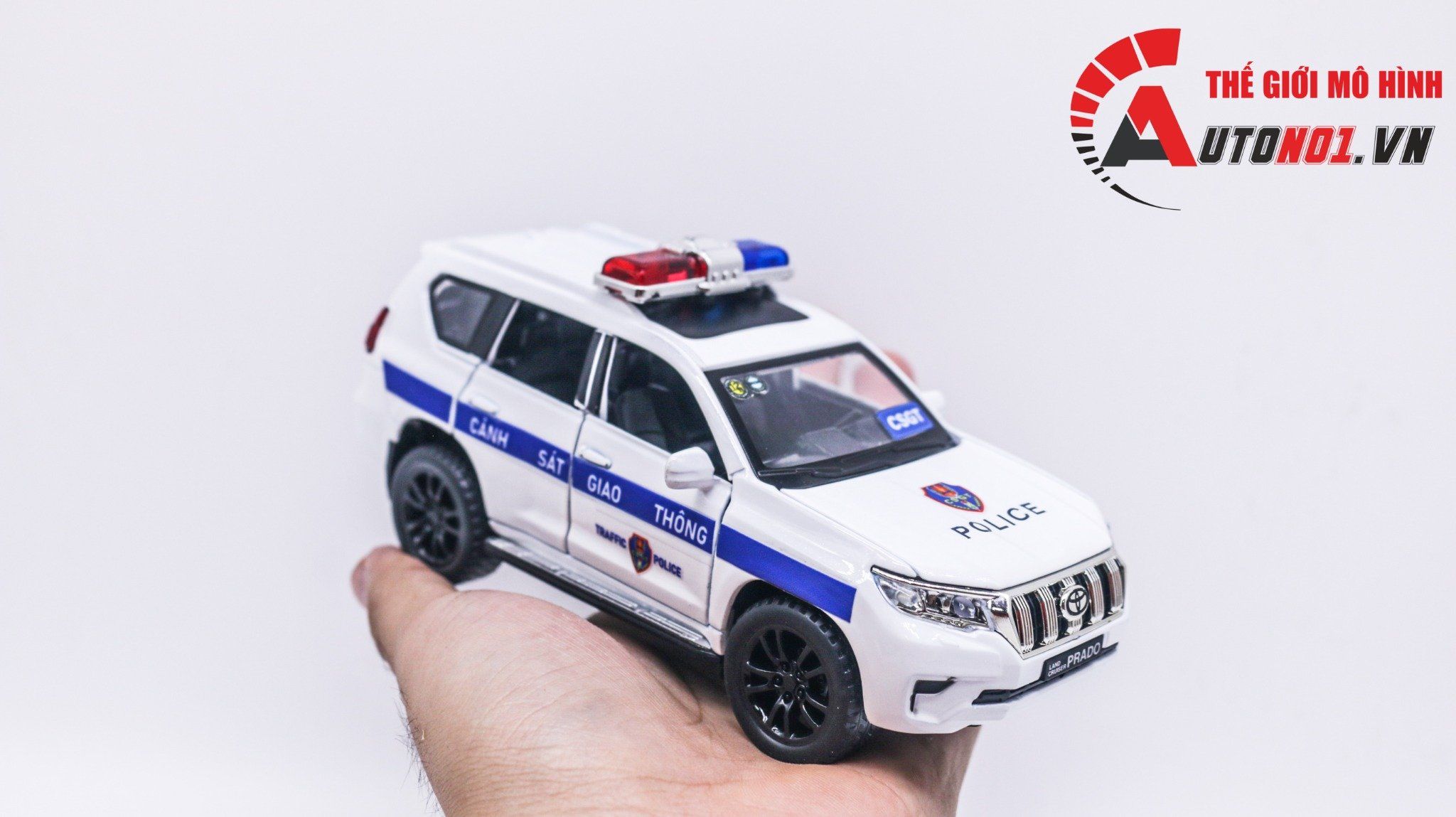  Mô hình xe ô tô độ CSGT Toyota Prado white full open tỉ lệ 1:32 Alloy Autono1 OT385 