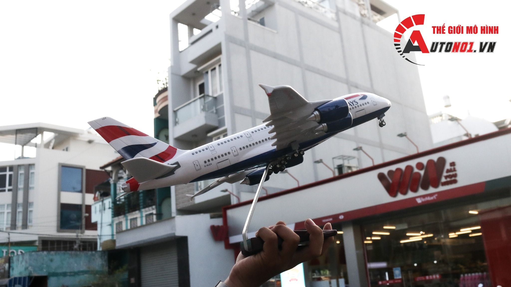  Mô hình máy bay British Airways Airbus A380 United Kingdom UK England 47cm 1:160 có đèn led tự động theo tiếng vỗ tay hoặc chạm MB47019 