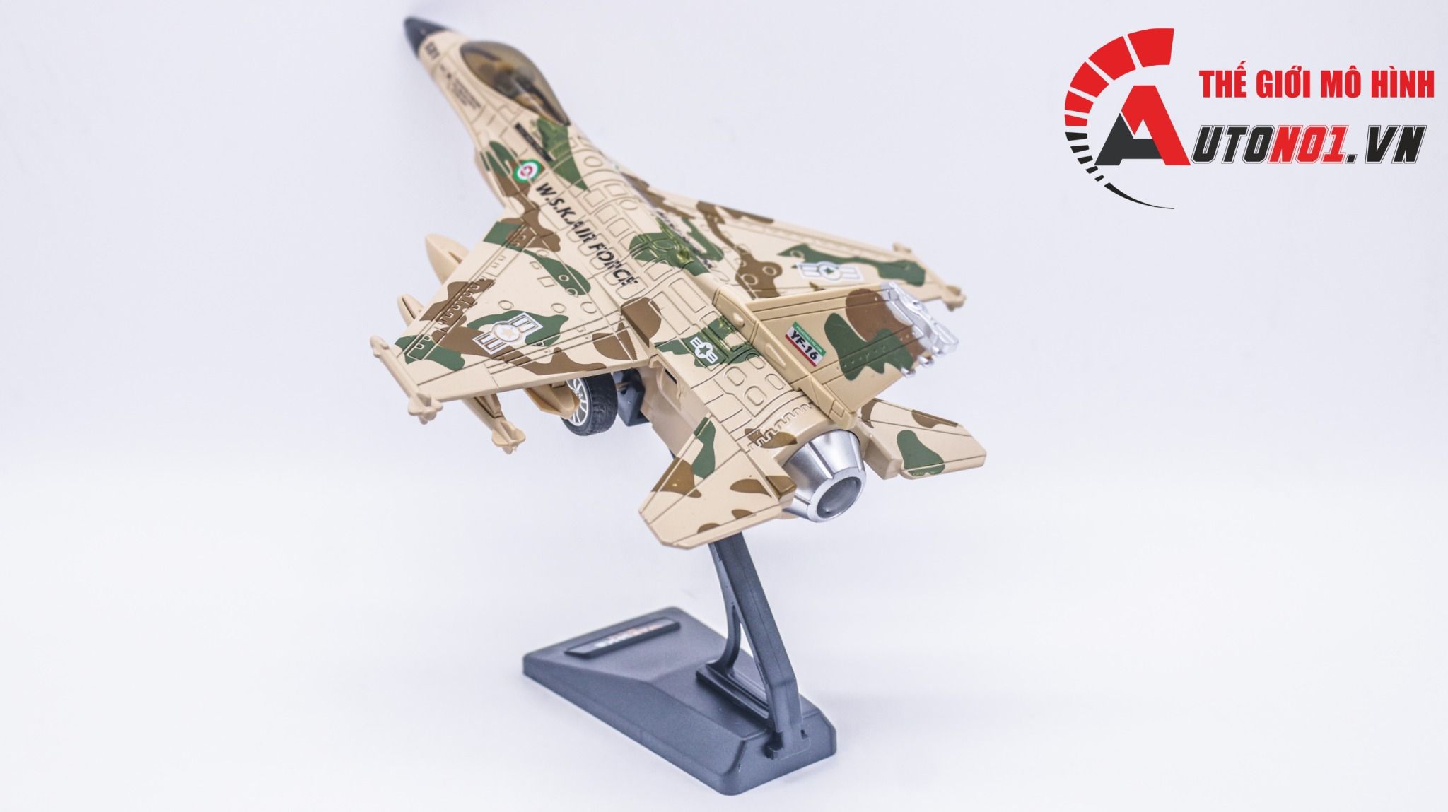  Mô hình máy bay tiêm kích F-16 camo có âm thanh và phun sương MB22017 