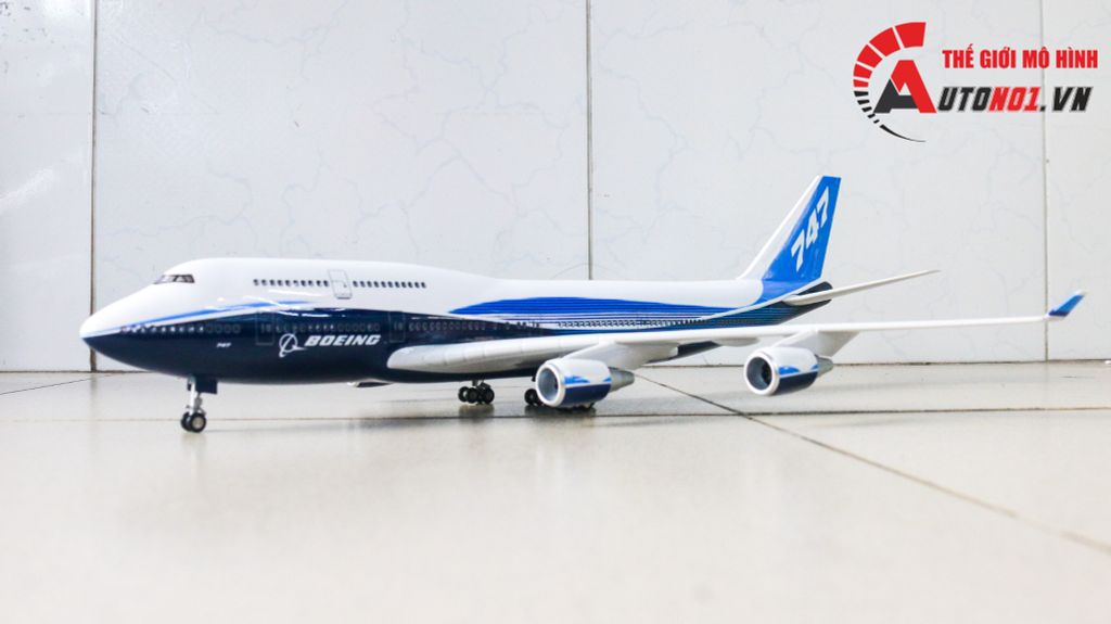 Mô hình máy bay Usa Intercontinental Livery Boeing B747-8 47cm 1:150 có đèn led tự động theo tiếng vỗ tay hoặc chạm MB47021