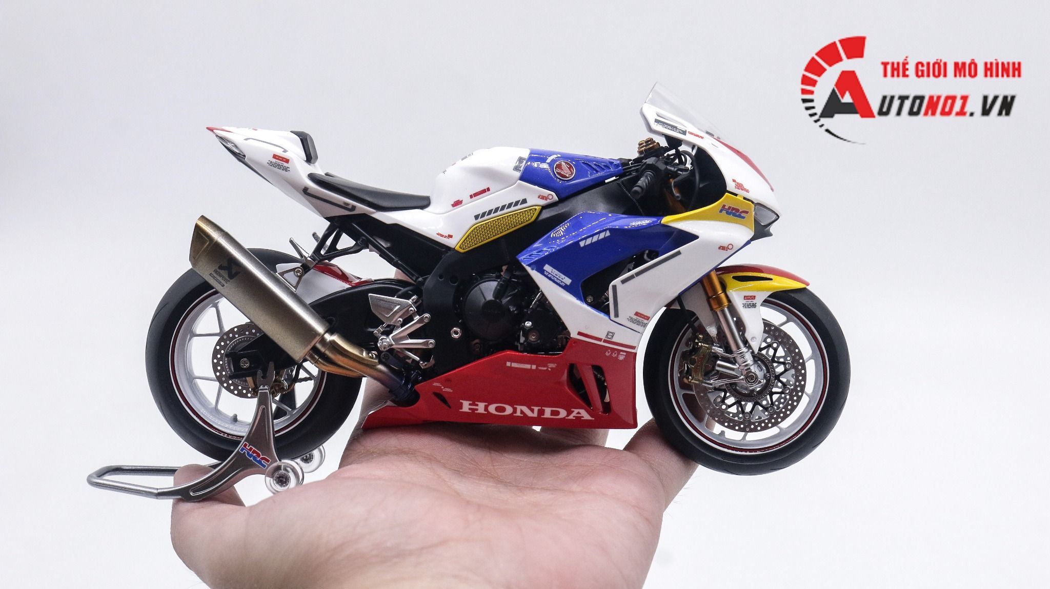  Mô hình xe Mô Tô Honda Cbr 1000rr Custom Gundam 1:12 Tamiya D097b 