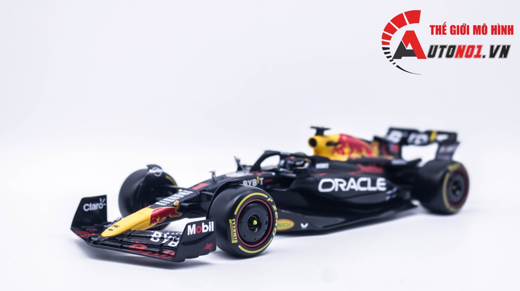  Mô hình xe đua F1 Redbull GP 2023 RB19 hộp mica có figure tỉ lệ 1:24 Bburago OT348 