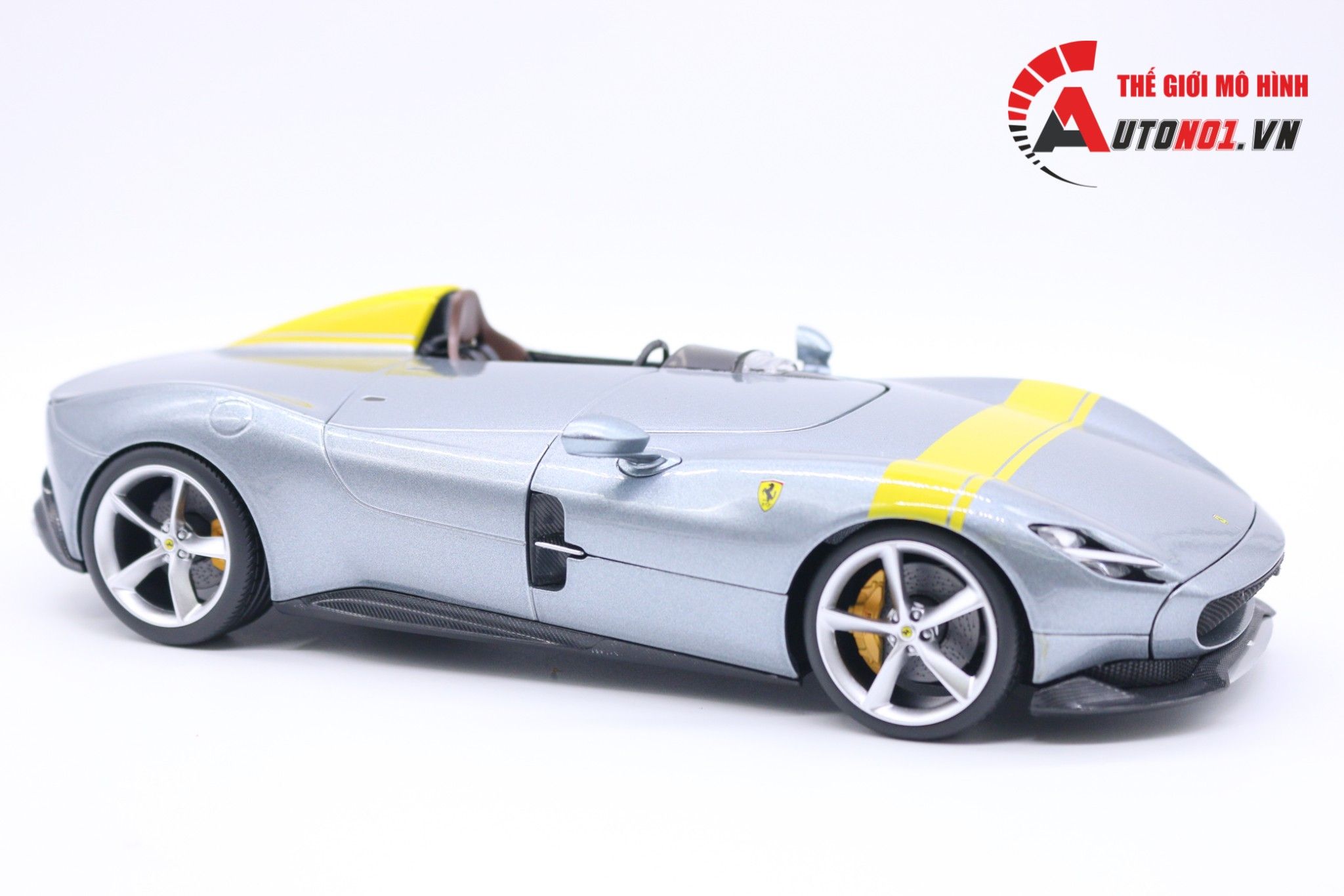  Mô hình xe Ferrari Monza Sp1 Sports 1:18 Bburago 6836 