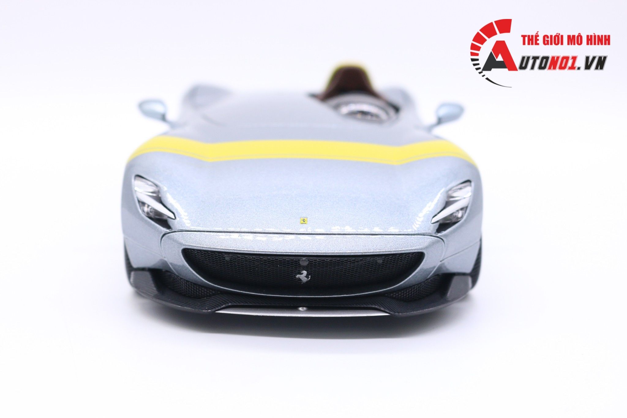  Mô hình xe Ferrari Monza Sp1 Sports 1:18 Bburago 6836 