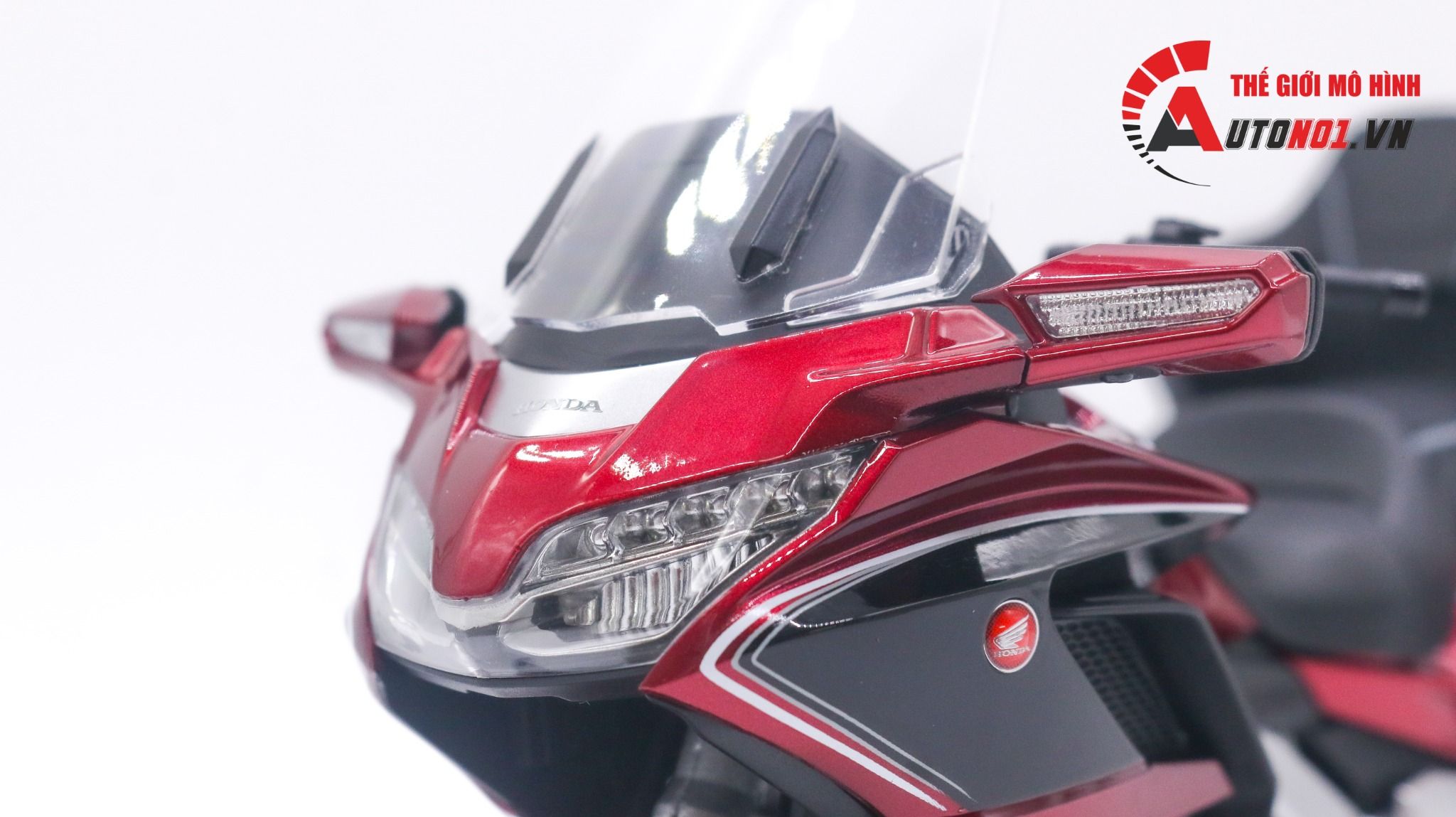  Mô hình xe Honda GL1800 Goldwing tour 1:12 LCD Models 8080 