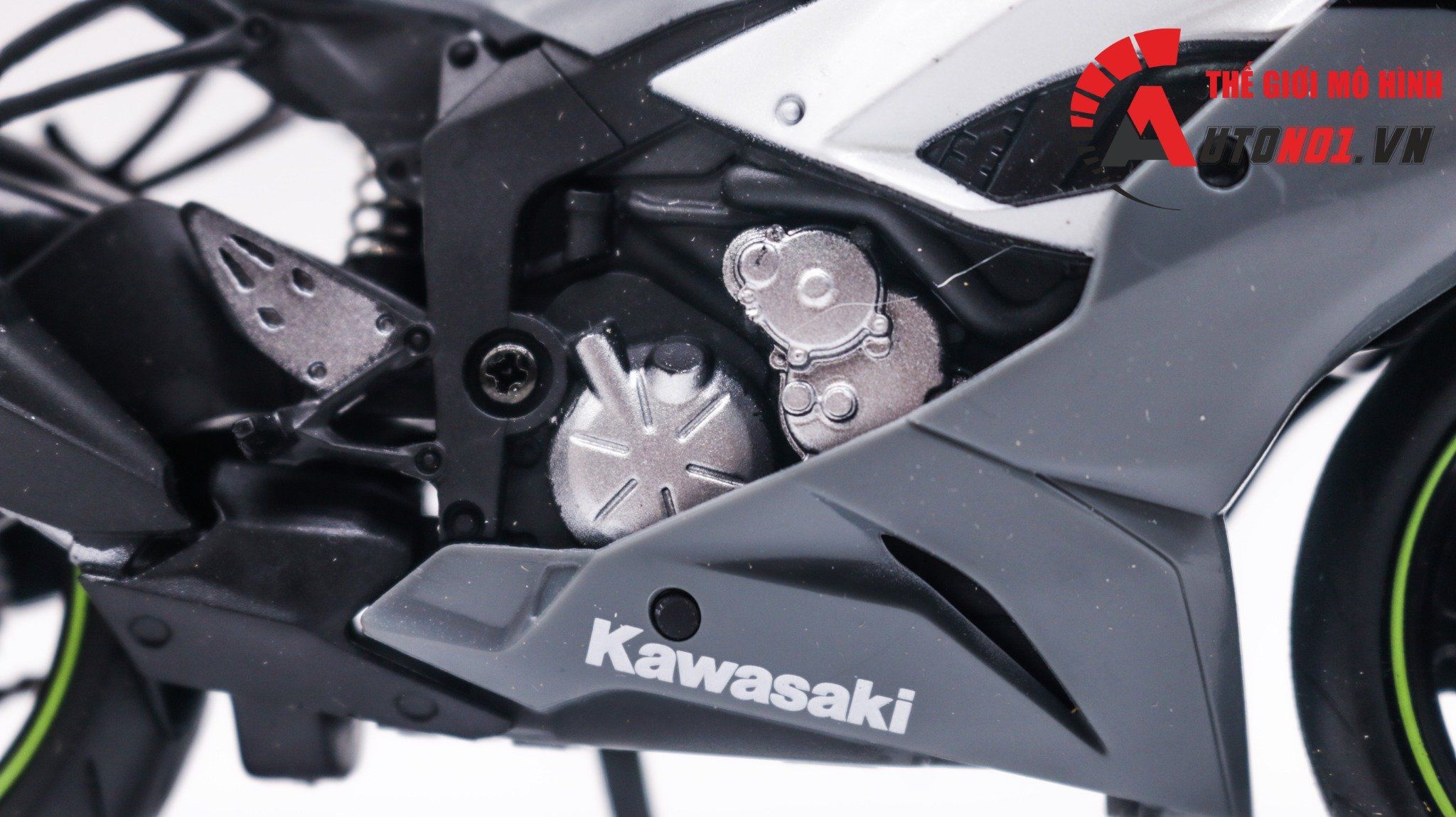  Mô hình xe Kawasaki Ninja ZX-6R 1:12 Makeda Model MT067 
