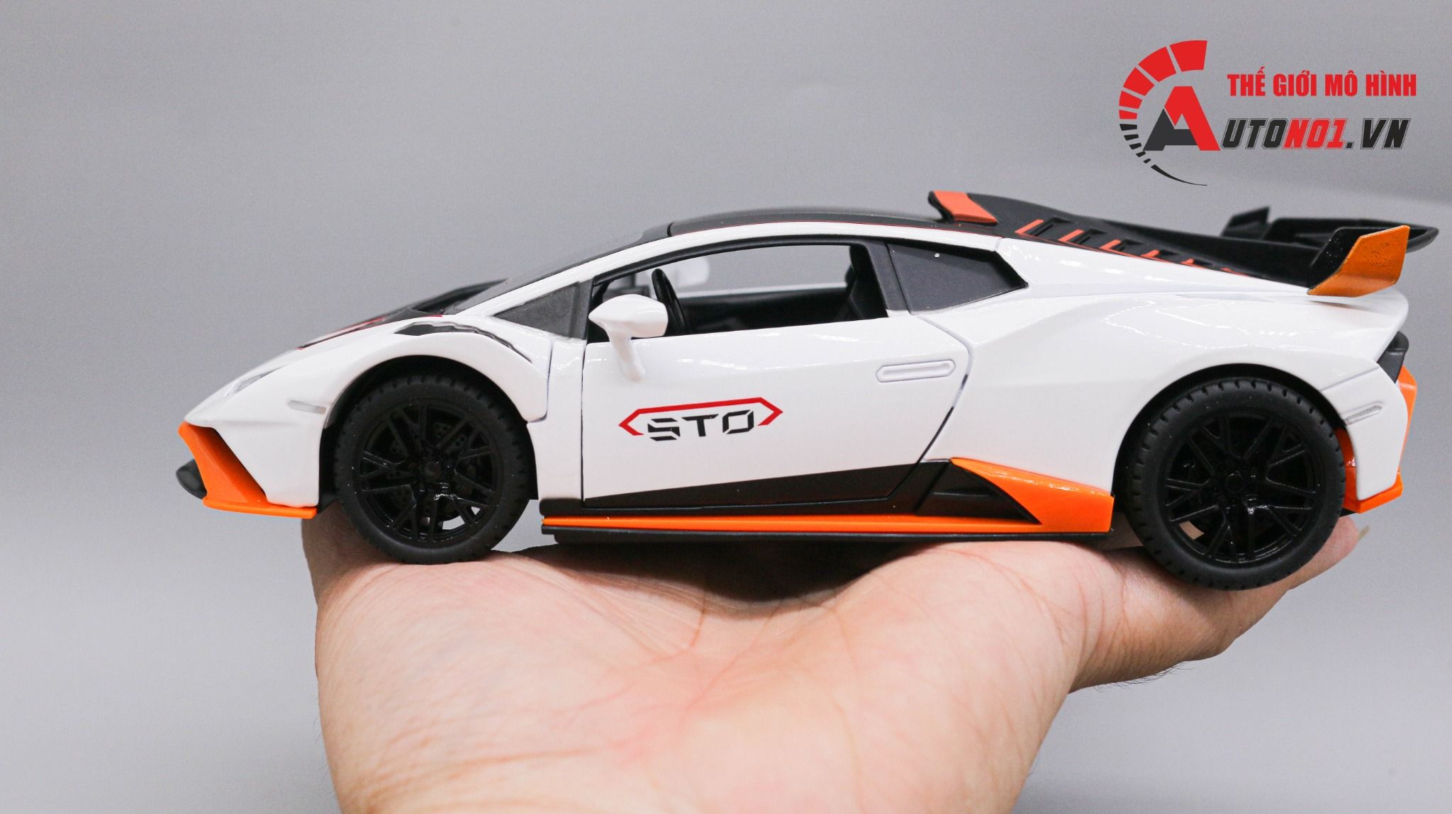  Mô hình xe Lamborghini Huracan Sto full open 1:24 Jin Lifang OT414 