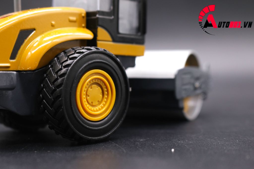 MÔ HÌNH XE LU TRÁNG NHỰA YELLOW 1:50 HYTRUCK 7599