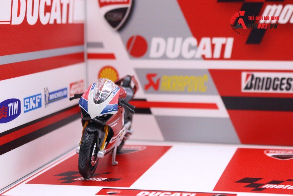  COMBO MÔ HÌNH XE DUCATI V4S CORSE & SHOWROOM TRƯNG BÀY MÔ TÔ 1:18 CB008 