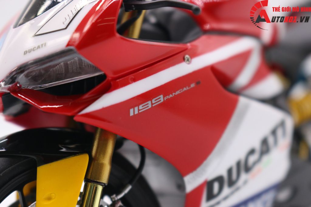 MÔ HÌNH SIÊU XE DUCATI 1199 PANIGALE CUSTOM DECAL 1:12 TAMIYA D040