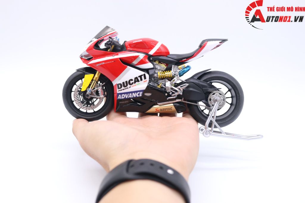 MÔ HÌNH SIÊU XE DUCATI 1199 PANIGALE CUSTOM DECAL 1:12 TAMIYA D040