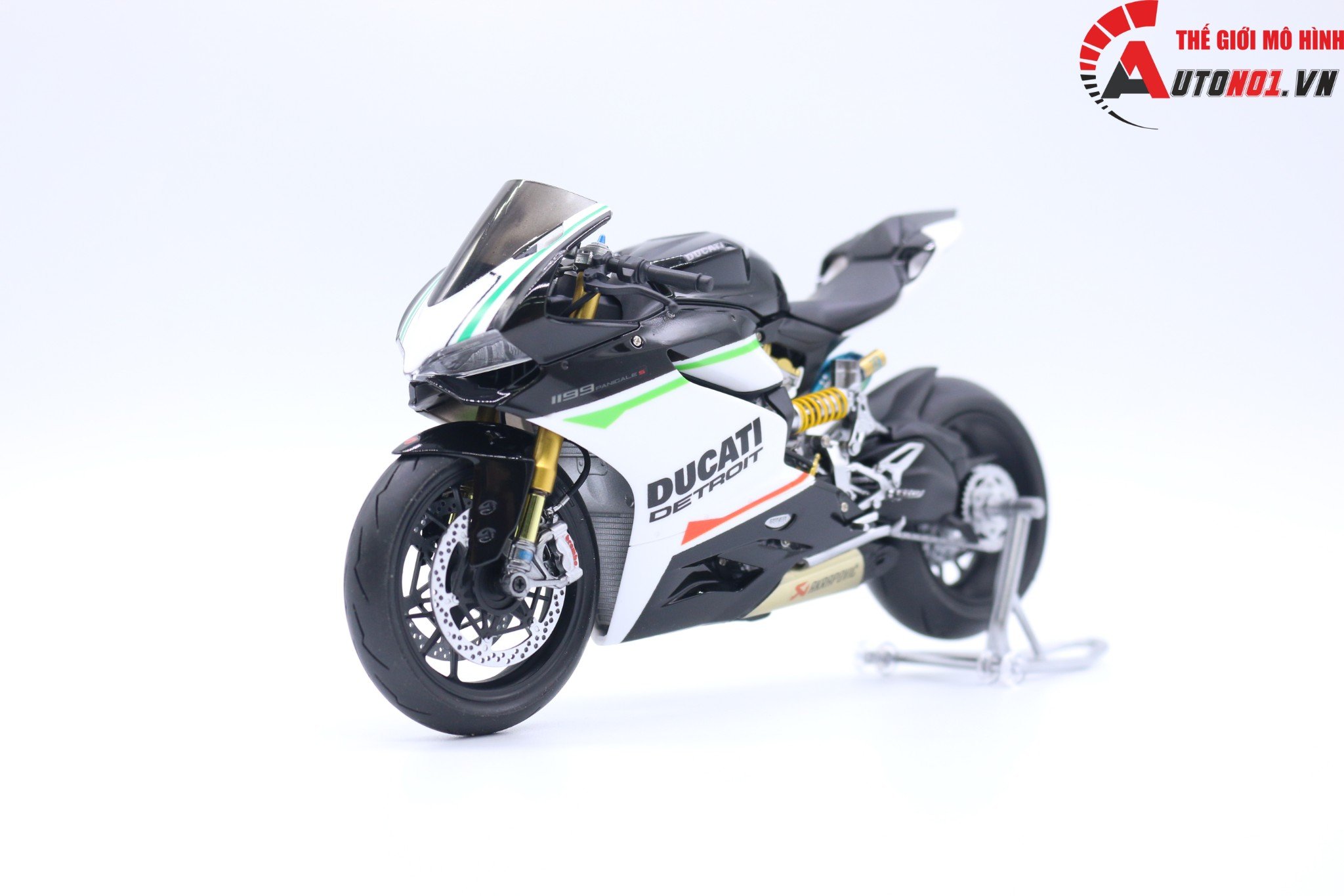 MÔ HÌNH SIÊU XE DUCATI 1199 PANIGALE CUSTOM DECAL 1:12 TAMIYA D029