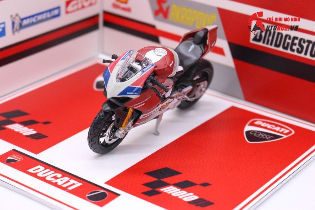  COMBO MÔ HÌNH XE DUCATI V4S CORSE & SHOWROOM TRƯNG BÀY MÔ TÔ 1:18 CB008 